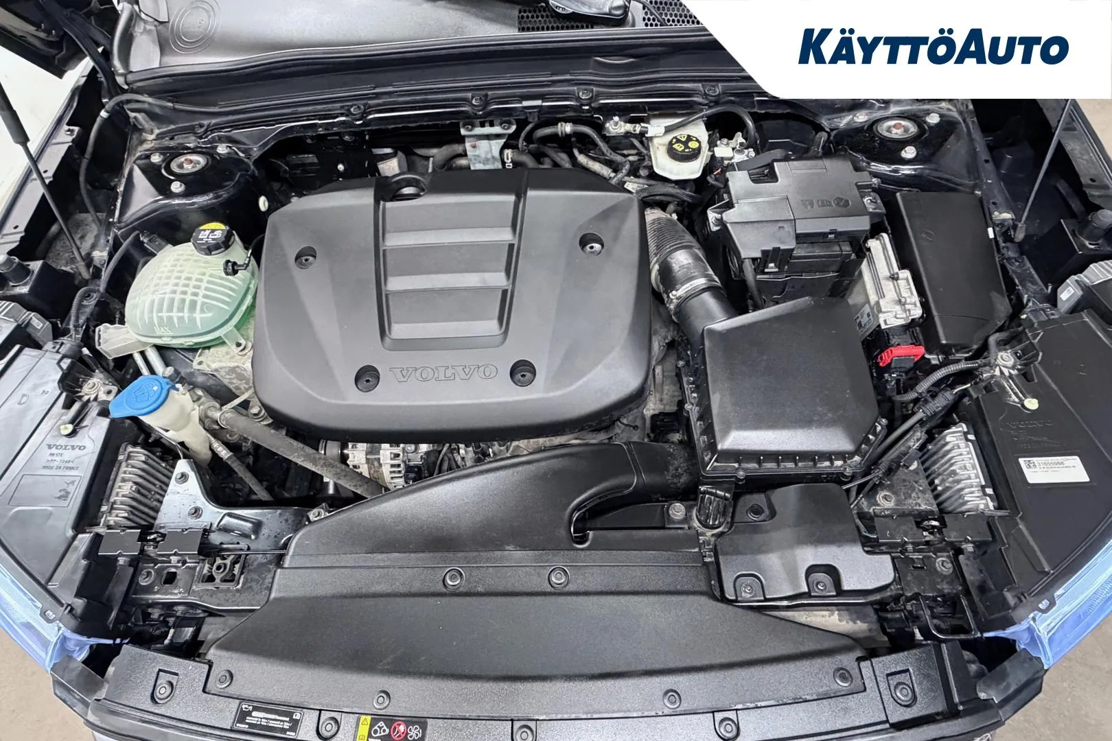 VOLVO XC40 YXK-174 carousel image