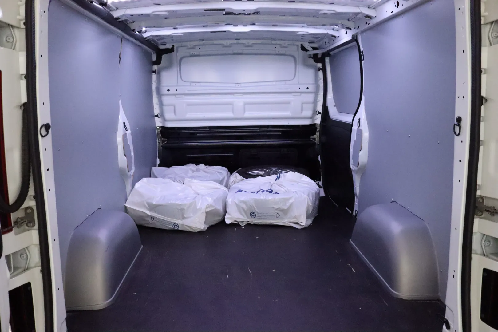 RENAULT Trafic MOK-258 carousel image