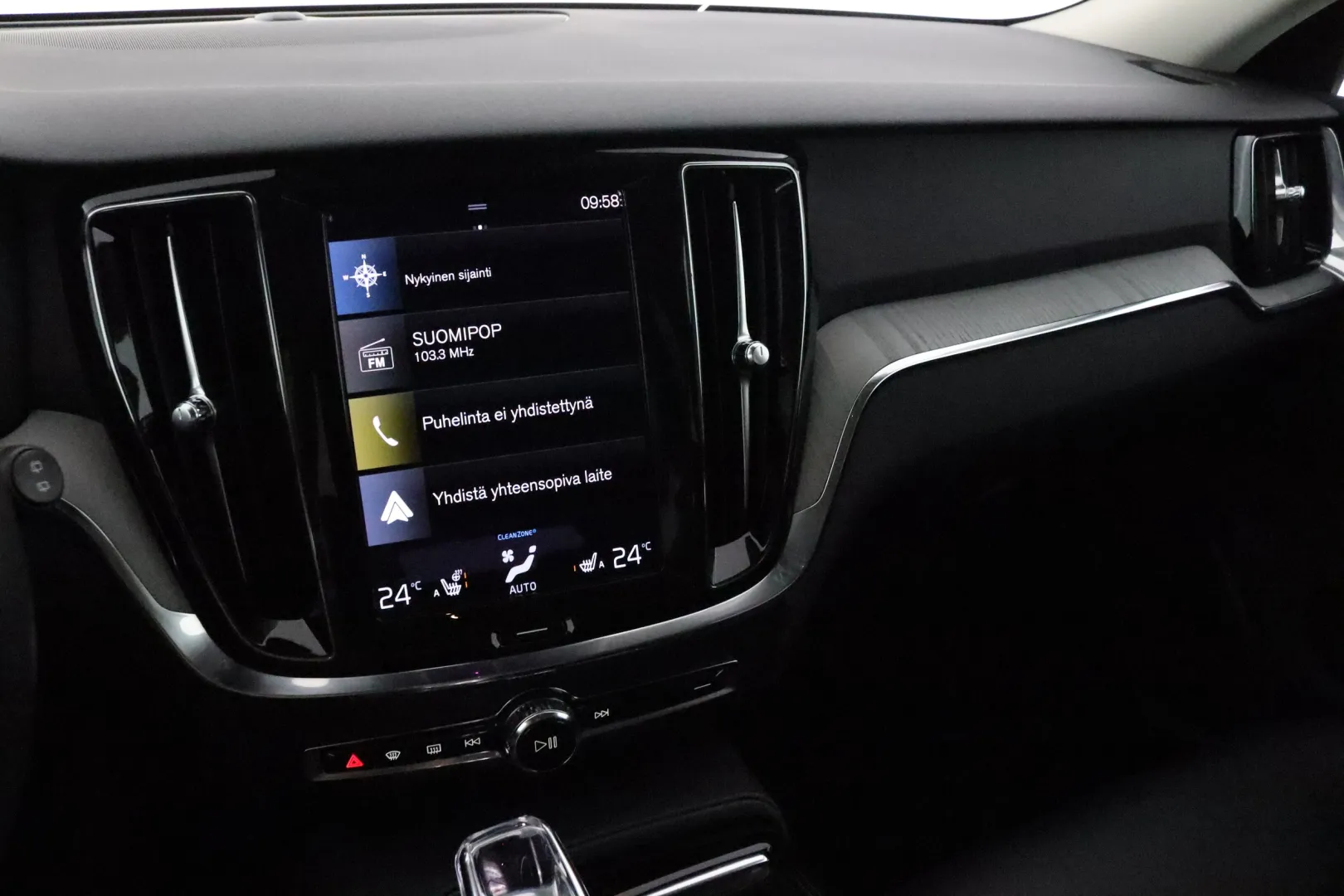 VOLVO V60 ZNU-176 carousel image