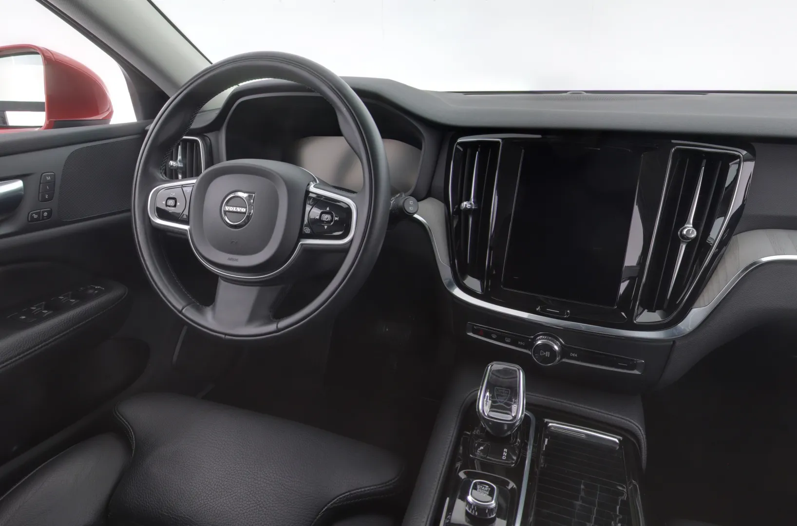 VOLVO V60 ZNU-176 carousel image