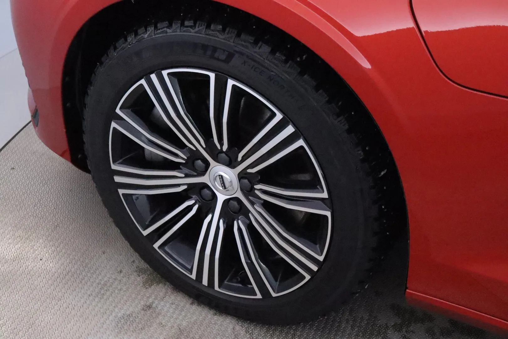 VOLVO V60 ZNU-176 carousel image