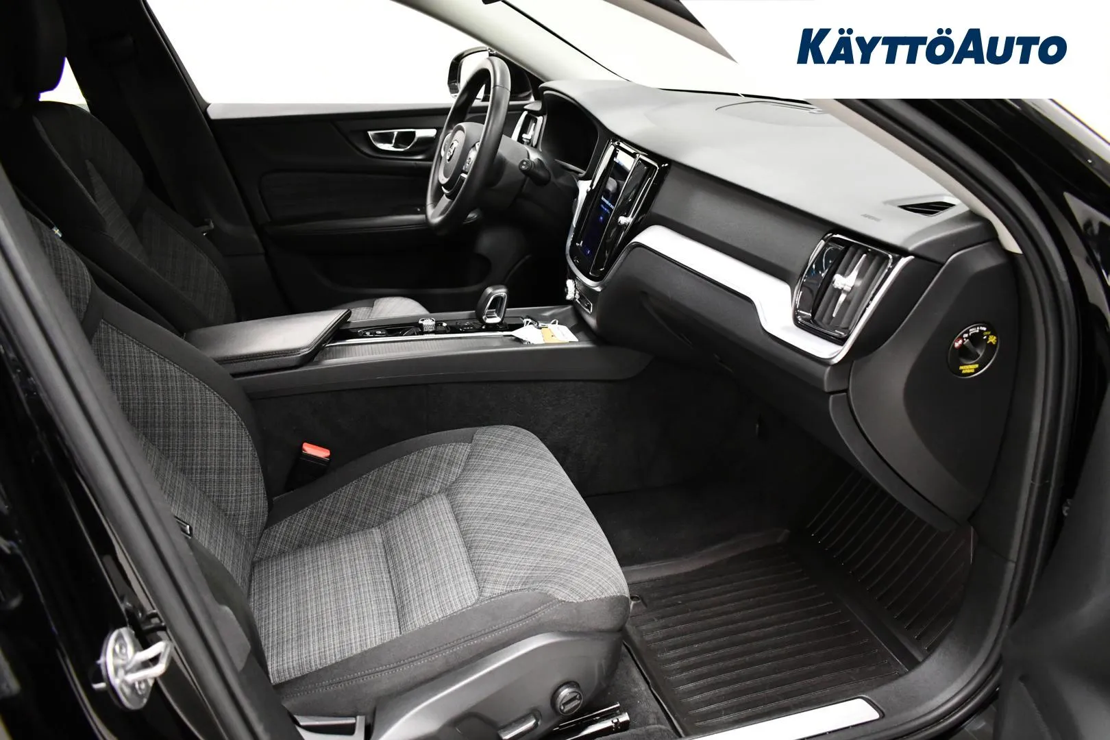 VOLVO V60 GPF-849 carousel image