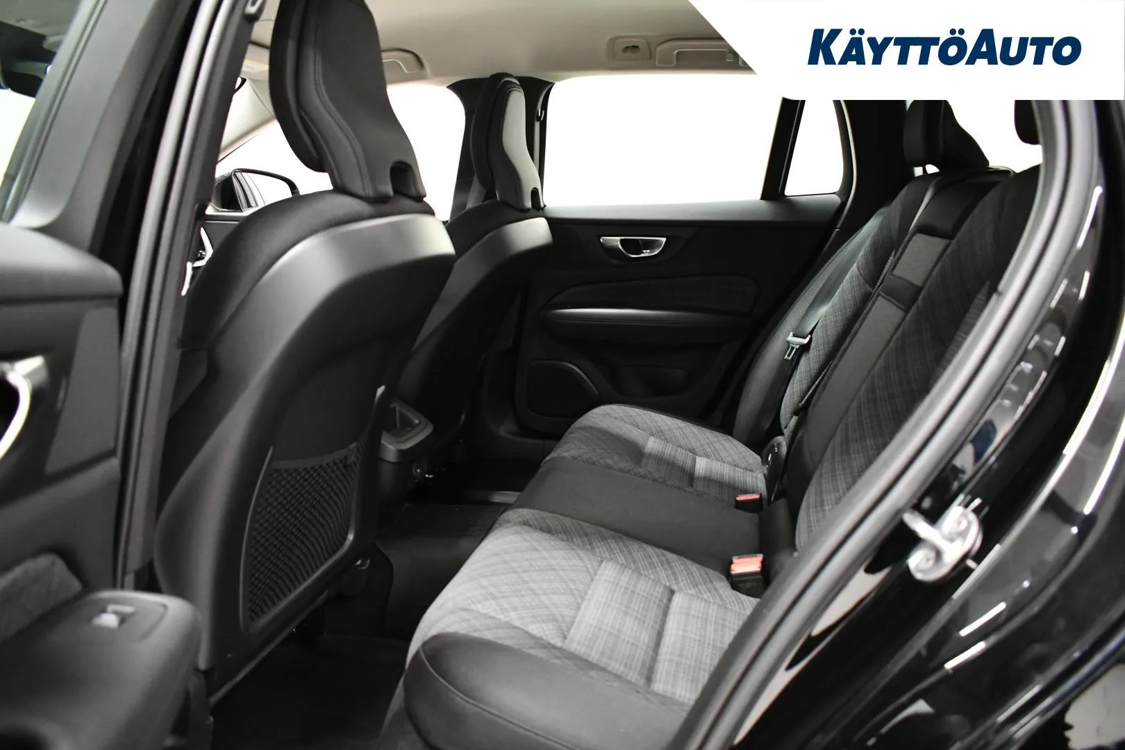 VOLVO V60 GPF-849 carousel image