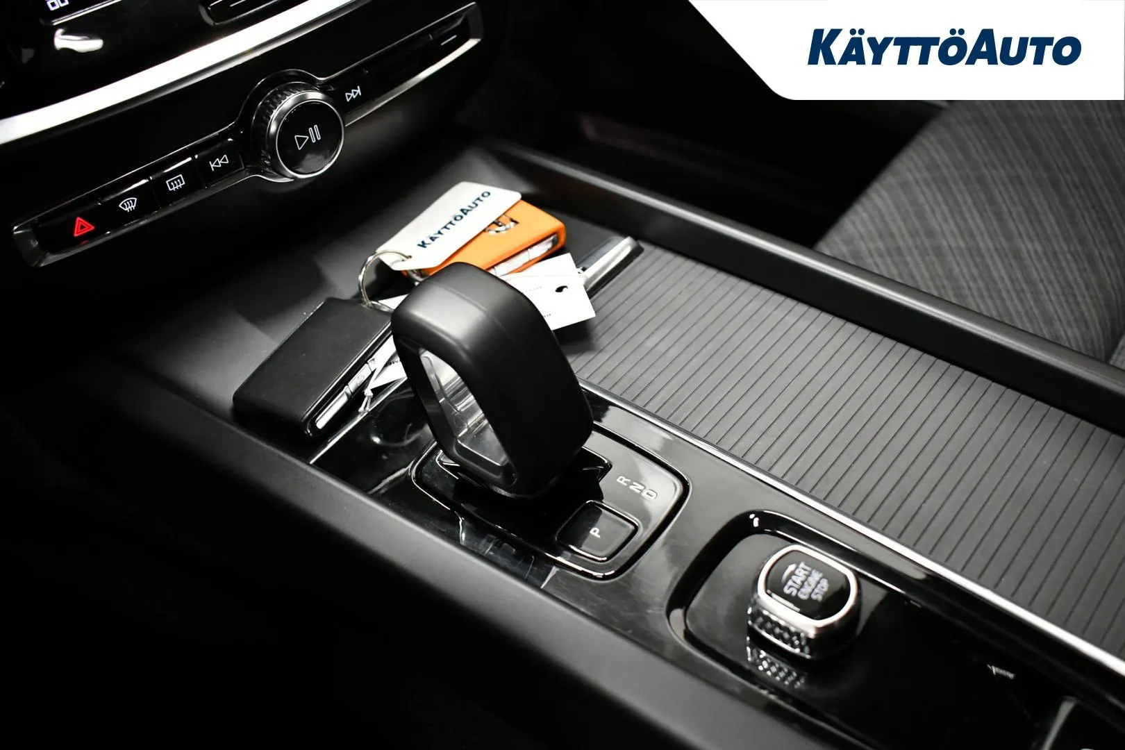 VOLVO V60 GPF-849 carousel image