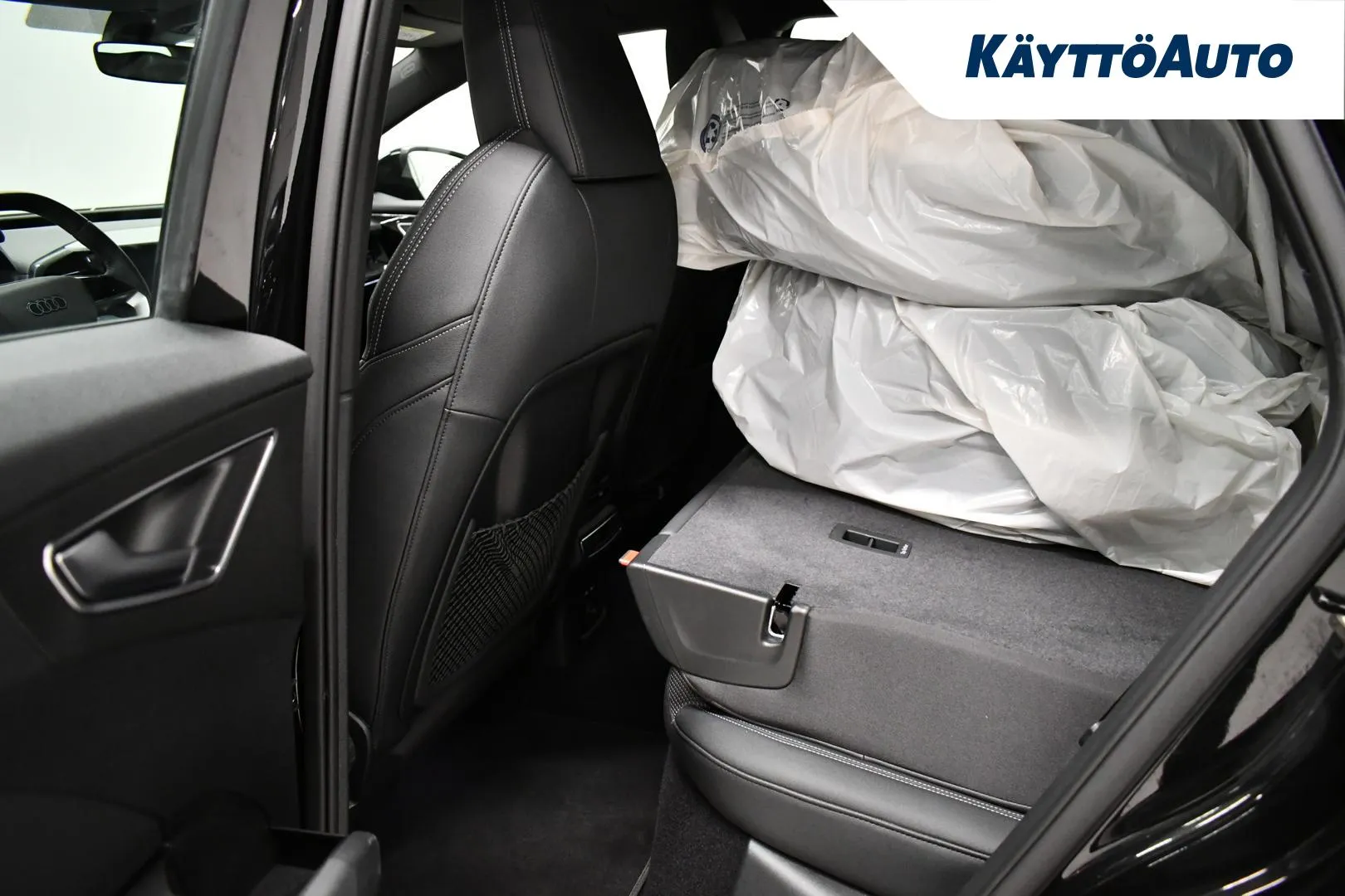 AUDI Q4 e-tron IRE-284 carousel image