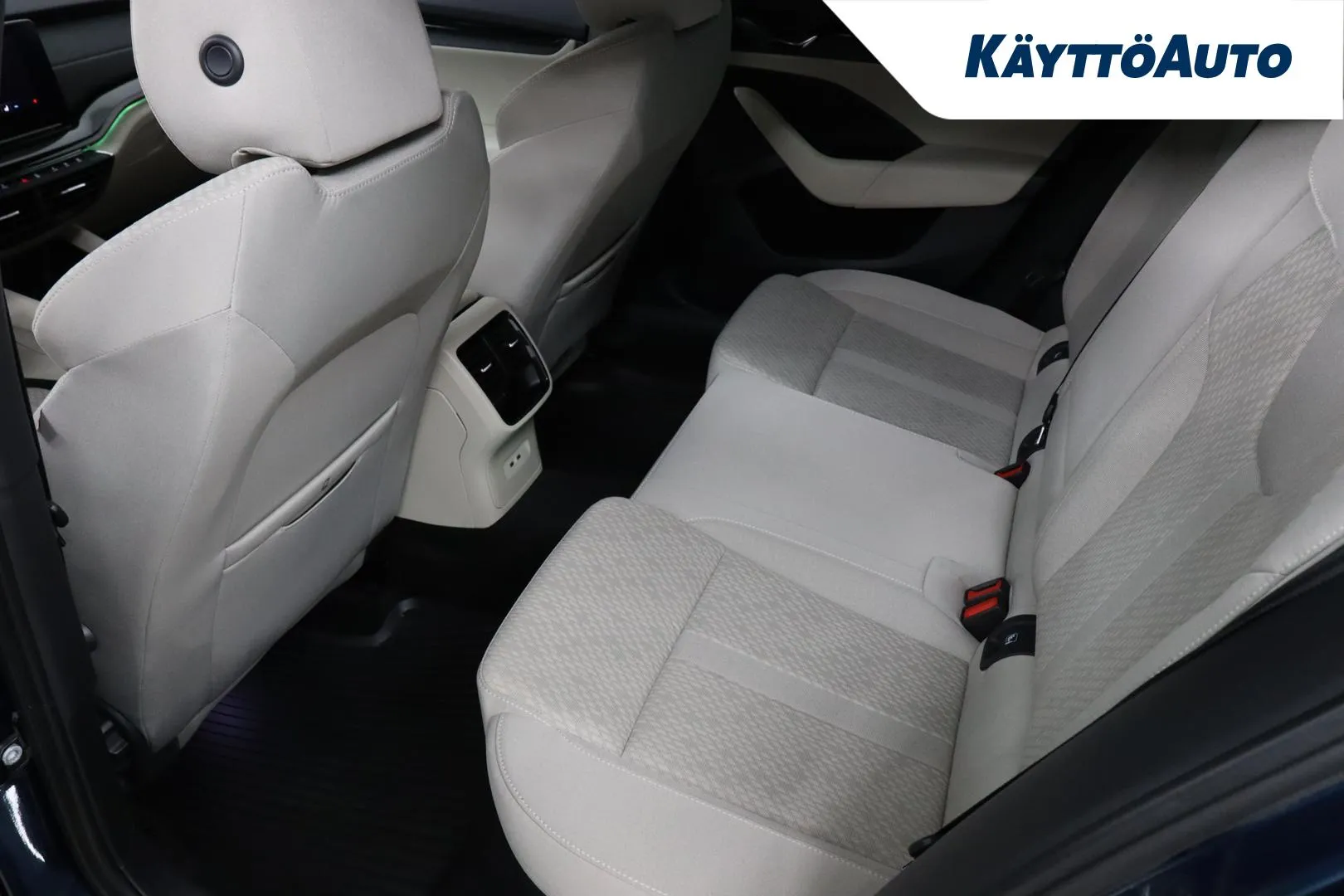 Skoda Octavia CPX-547 carousel image