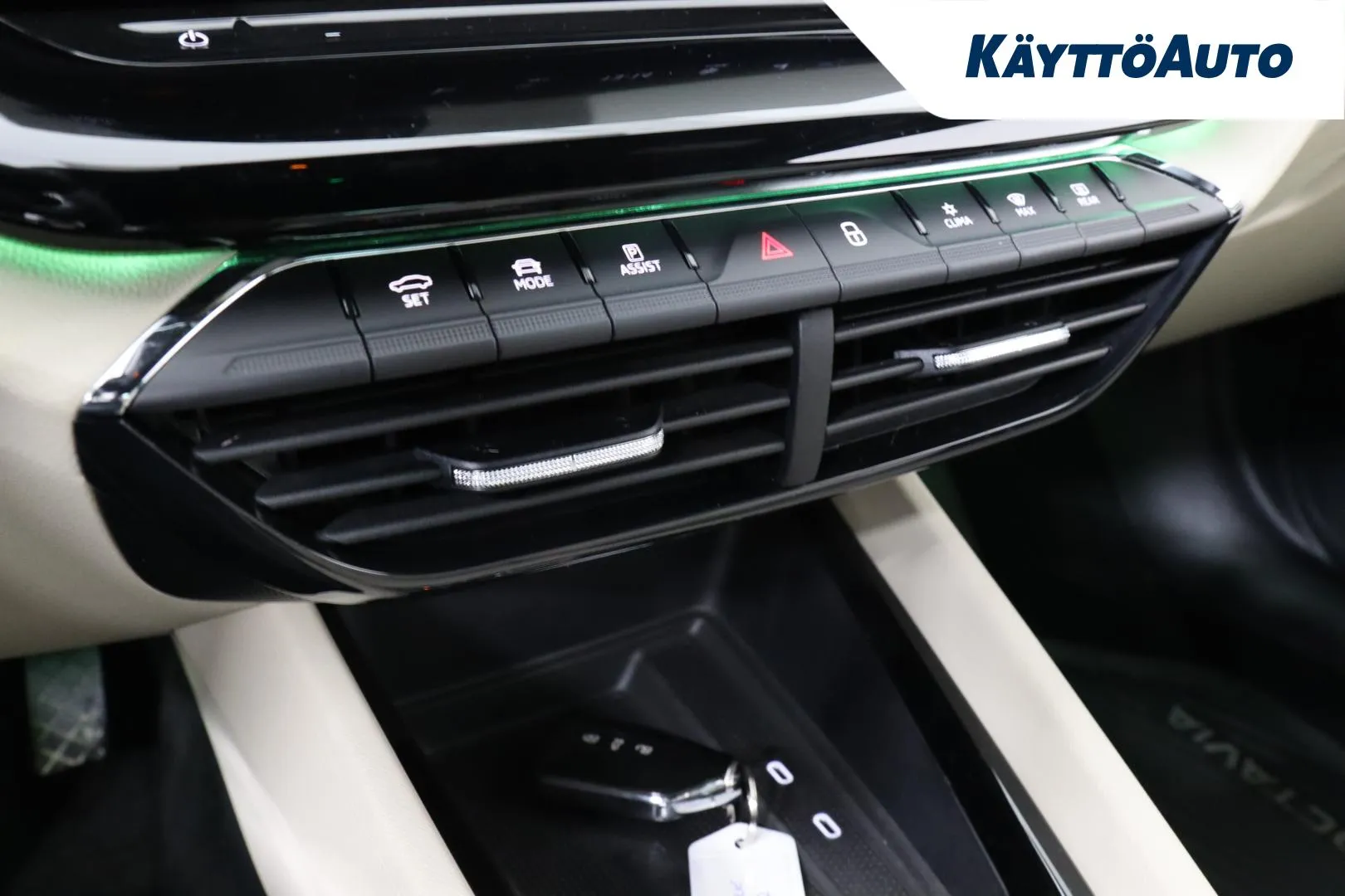 Skoda Octavia CPX-547 carousel image