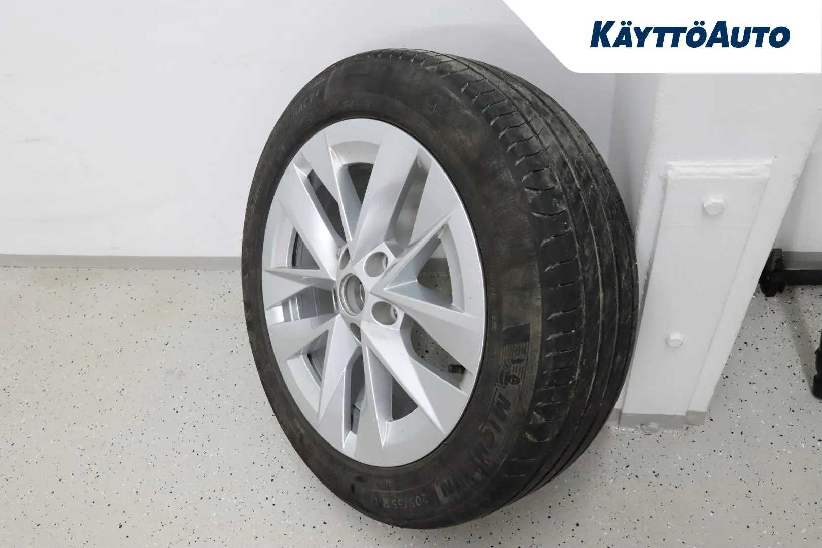 Skoda Octavia CPX-547 carousel image