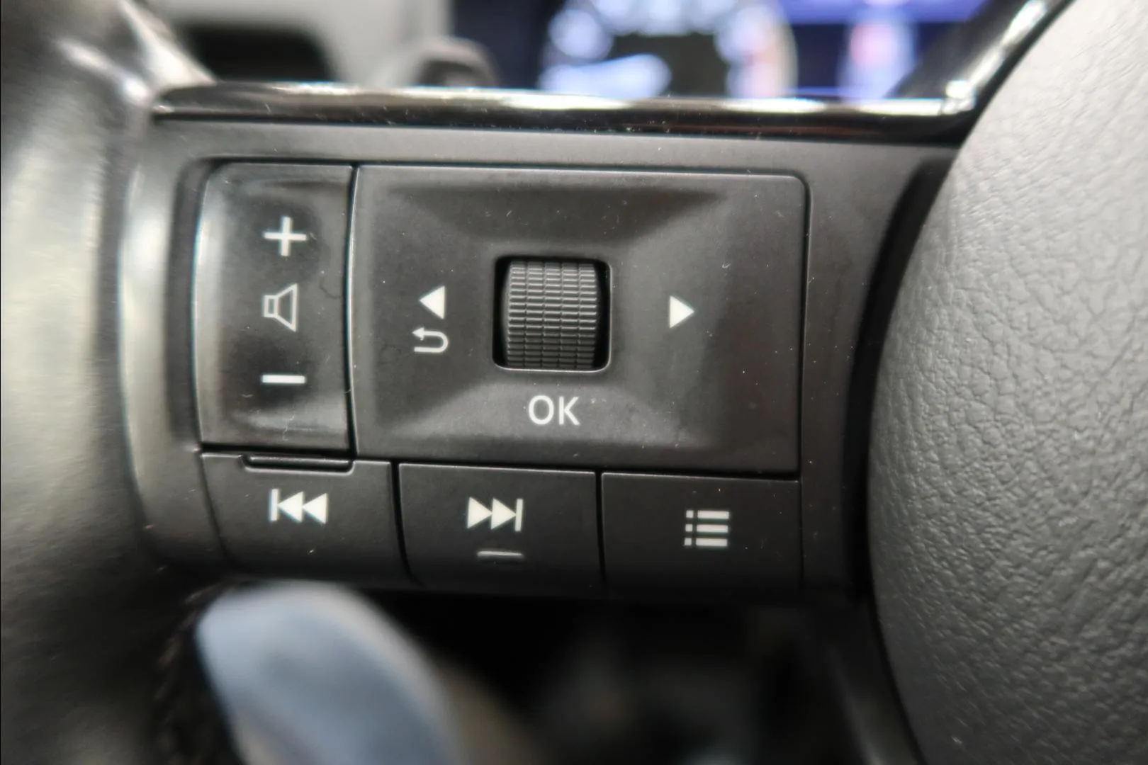 Nissan Qashqai NMI-736 carousel image