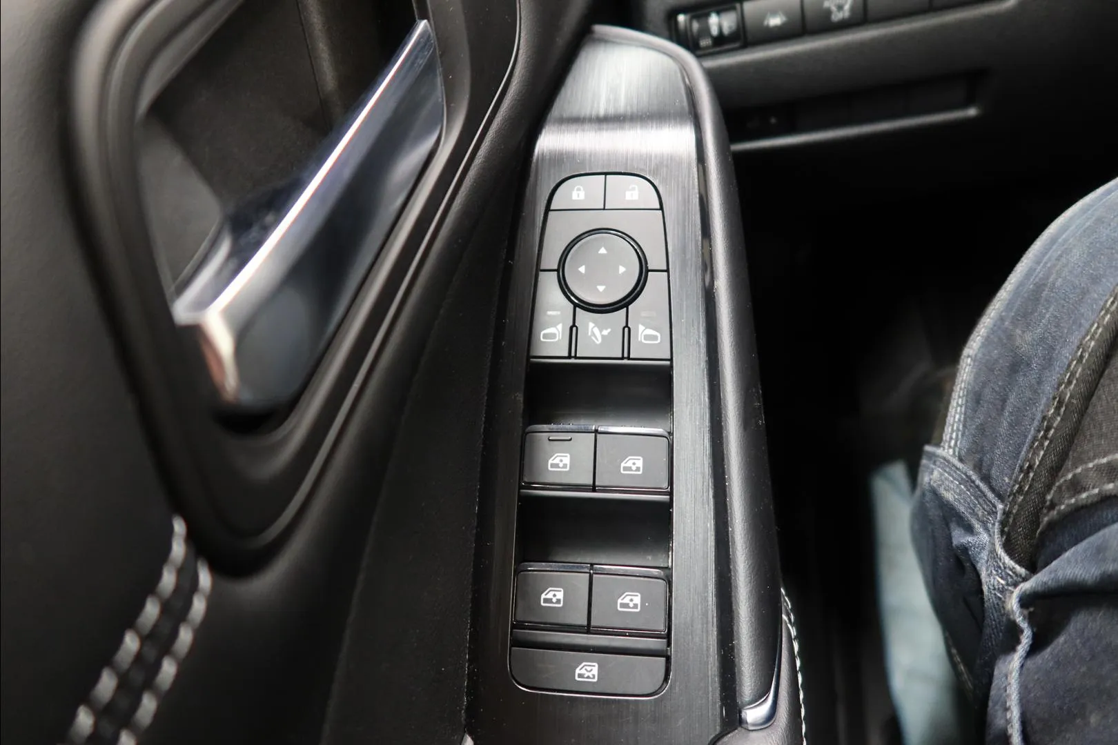 Nissan Qashqai NMI-736 carousel image