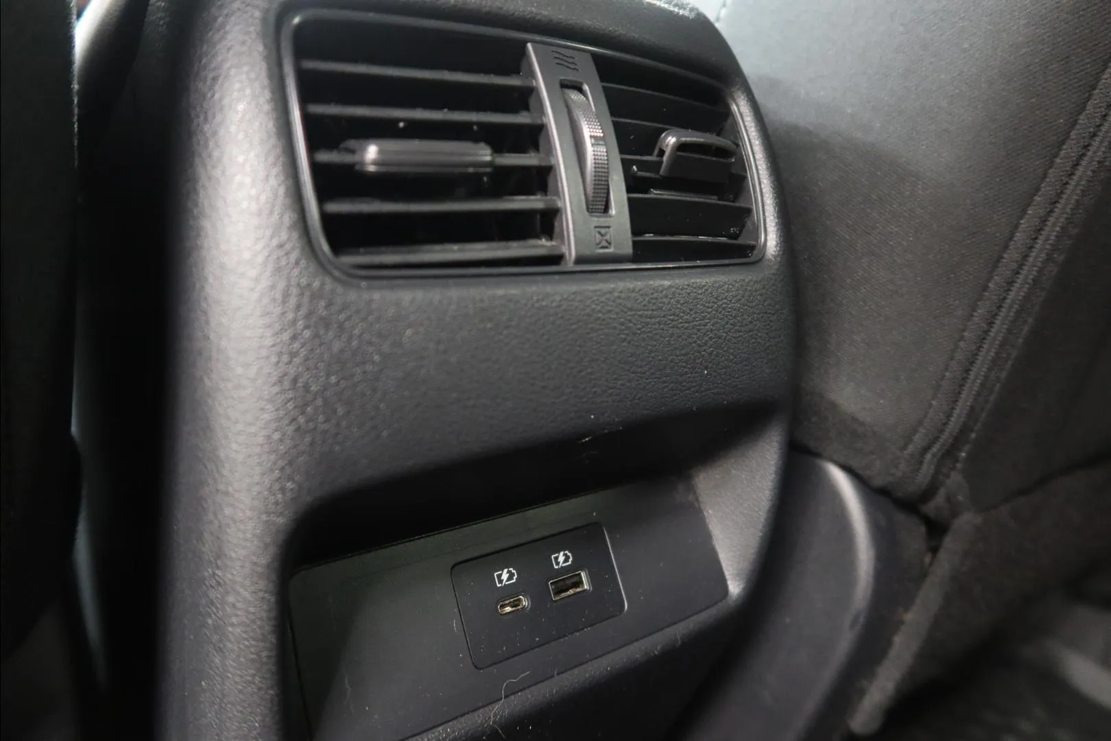 Nissan Qashqai NMI-736 carousel image