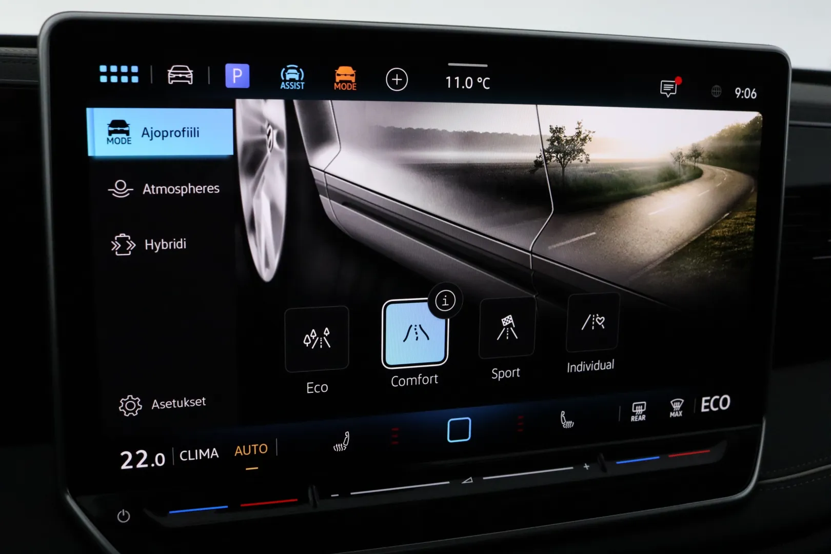 Volkswagen Tiguan LTM-751 carousel image