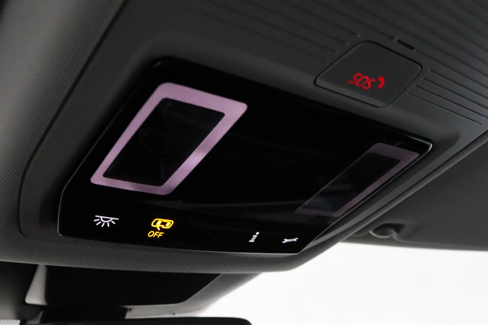 Volkswagen Tiguan LTM-751 carousel image