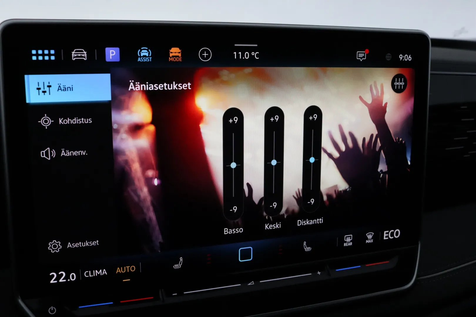 Volkswagen Tiguan LTM-751 carousel image