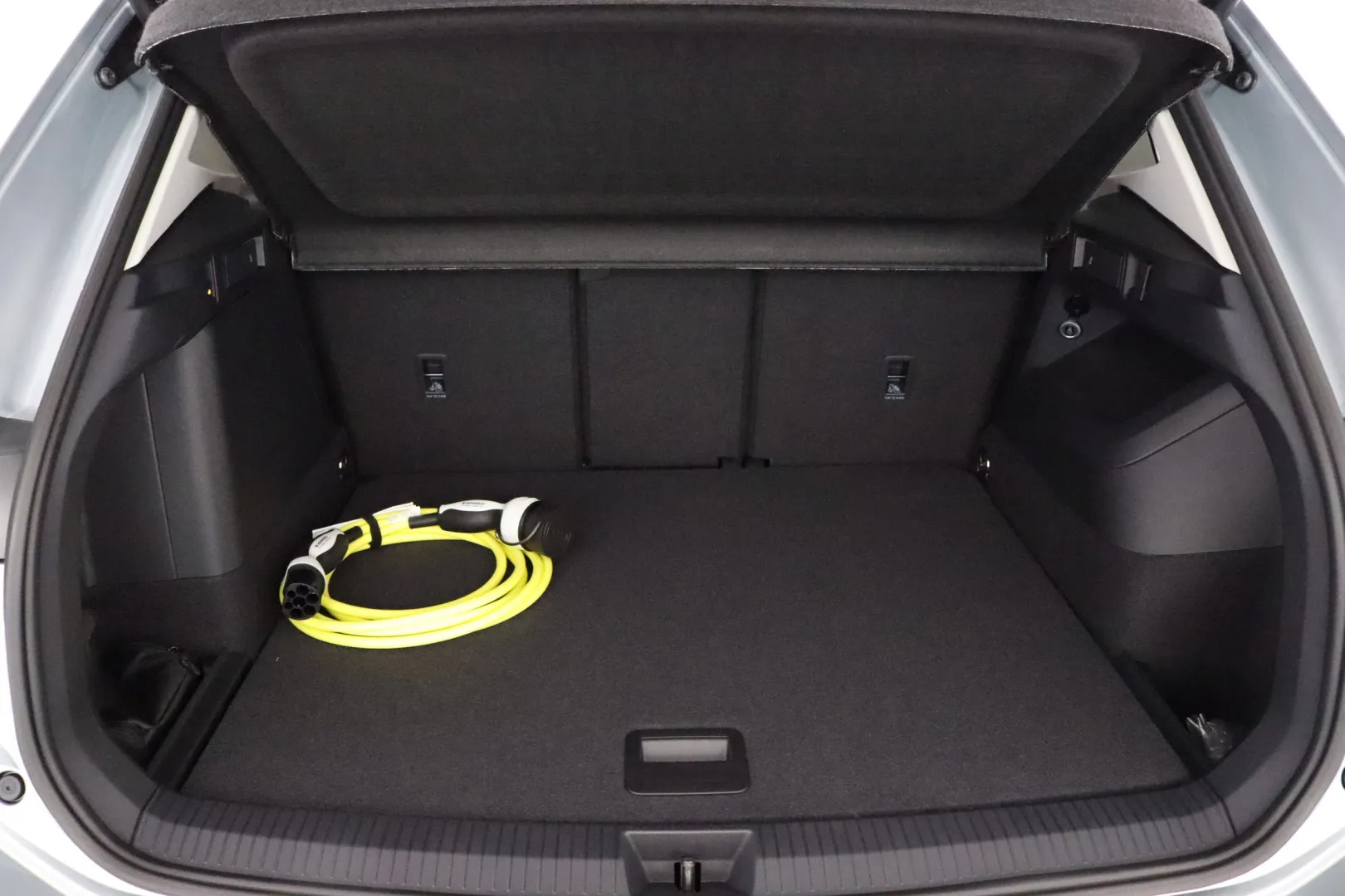 Volkswagen Tiguan LTM-751 carousel image