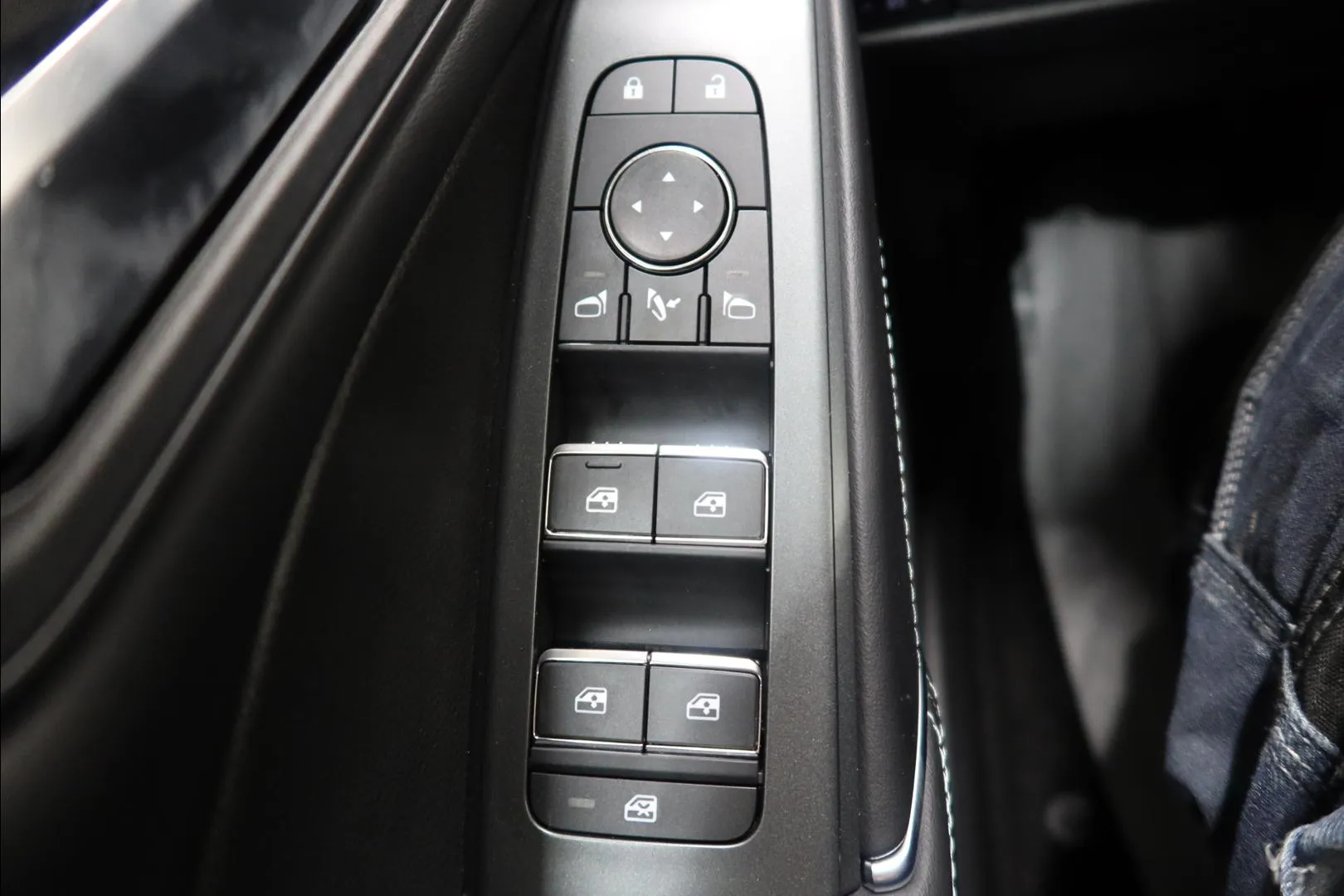 Nissan Qashqai CSN-256 carousel image