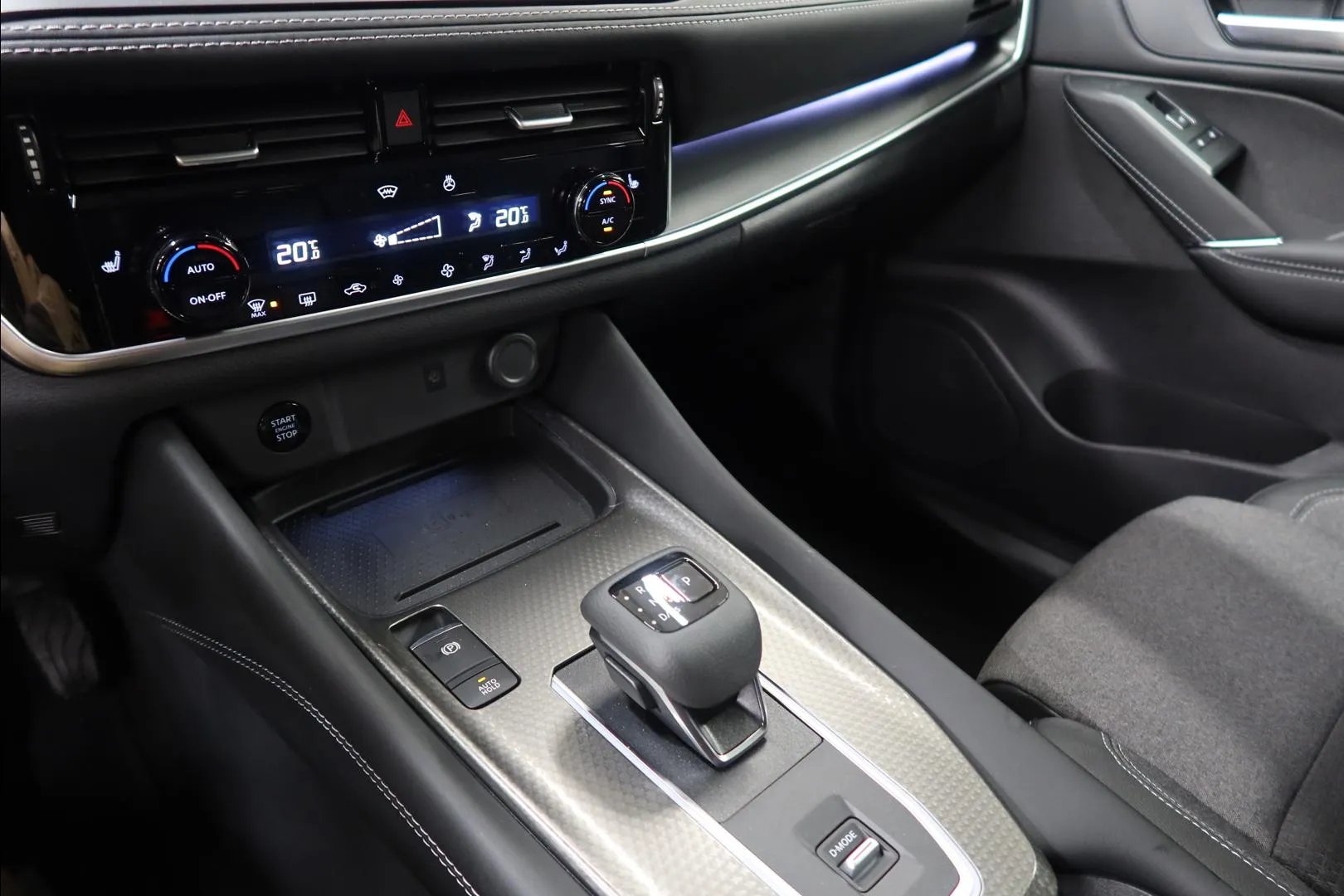 Nissan Qashqai ISU-637 carousel image