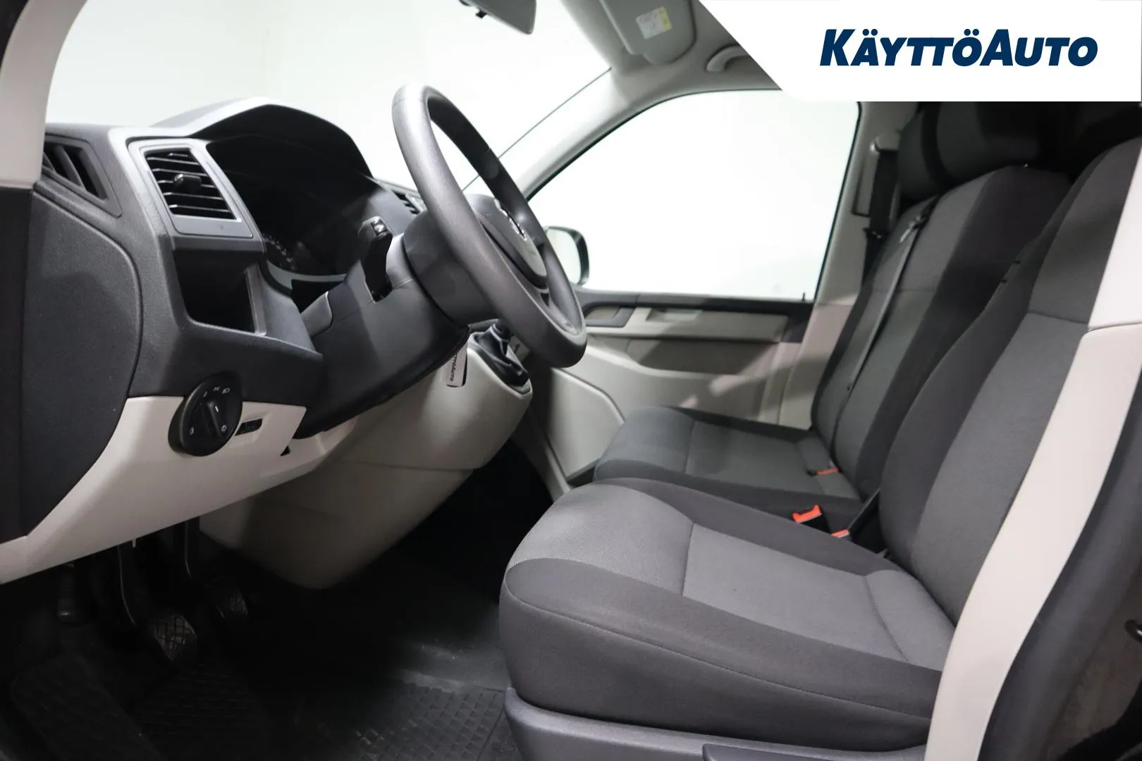 Volkswagen Transporter BVN-607 carousel image