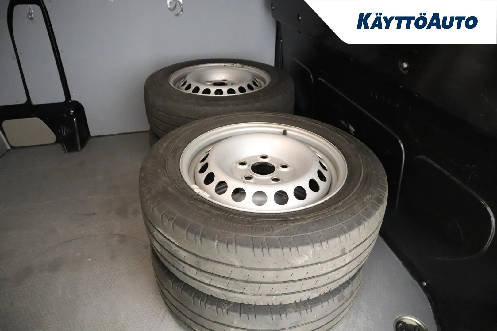 Volkswagen Transporter BVN-607 carousel image