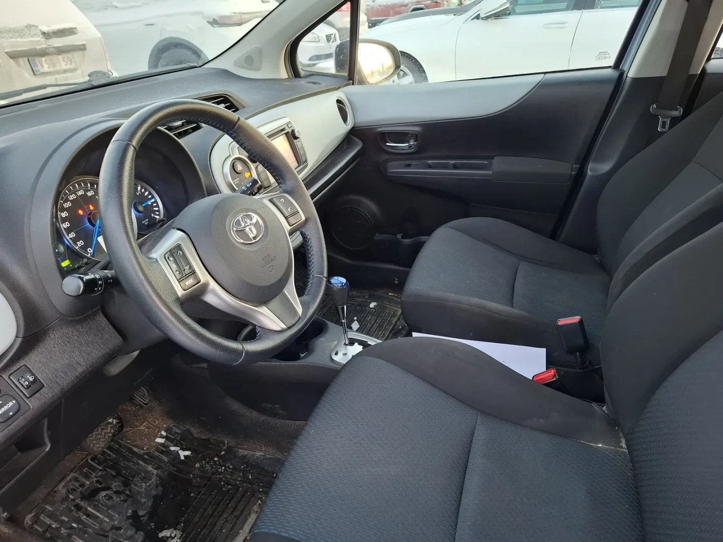 TOYOTA Yaris GKU-410 carousel image