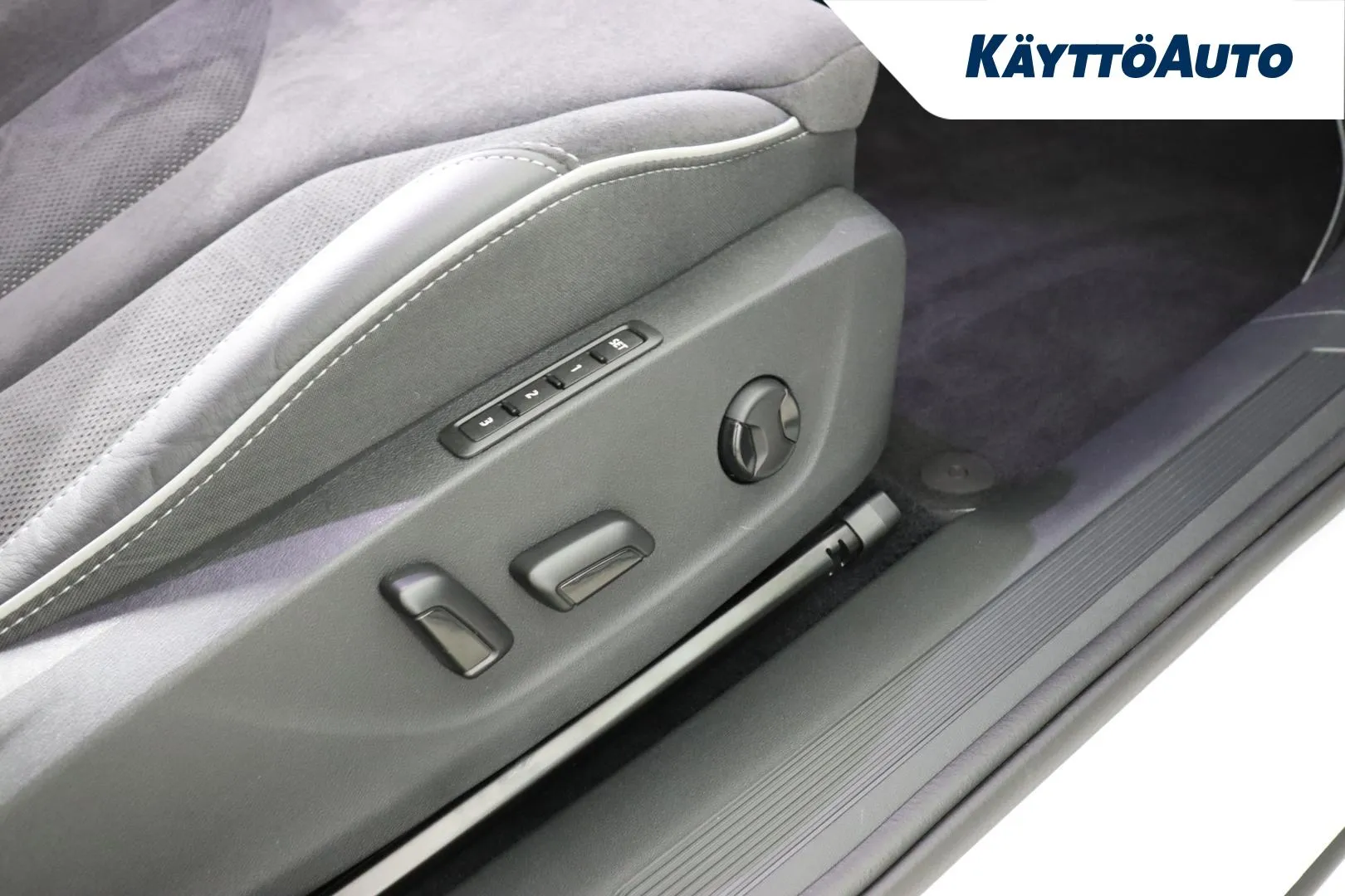 SKODA Enyaq MPL-218 carousel image