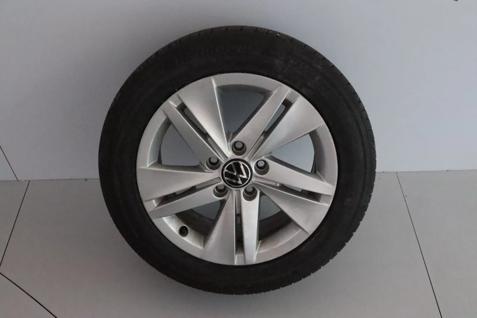 VOLKSWAGEN Golf IPL-532 carousel image