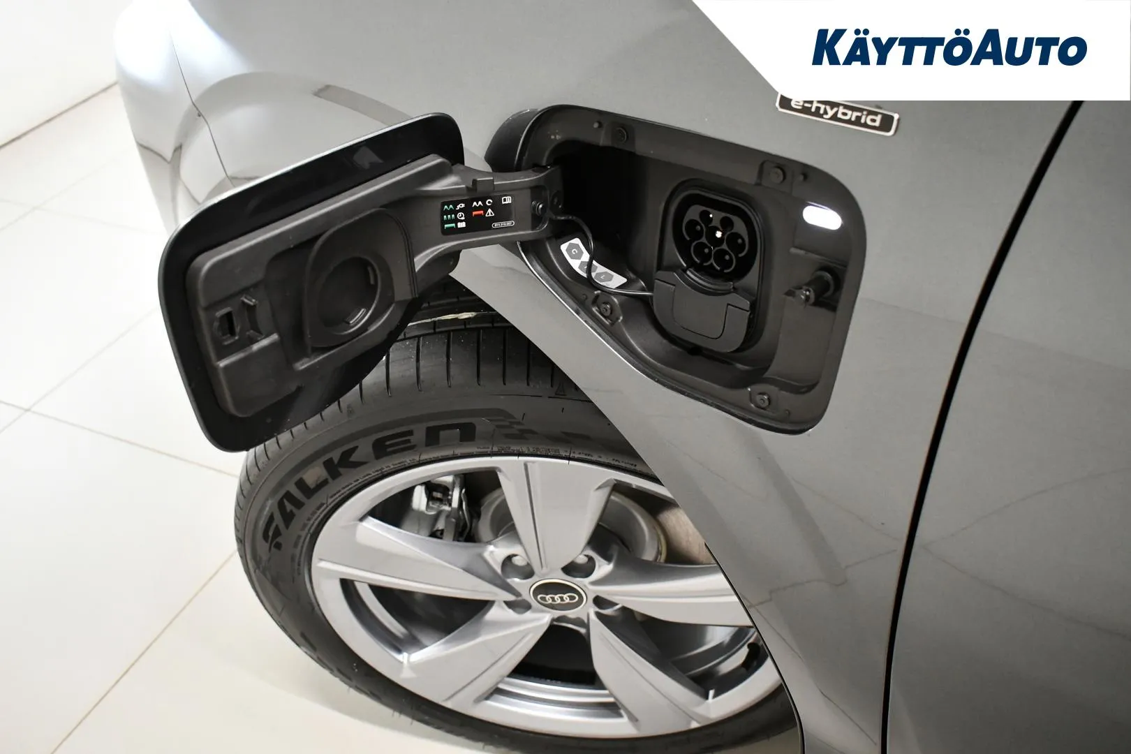 Audi Q3 NOK-658 carousel image