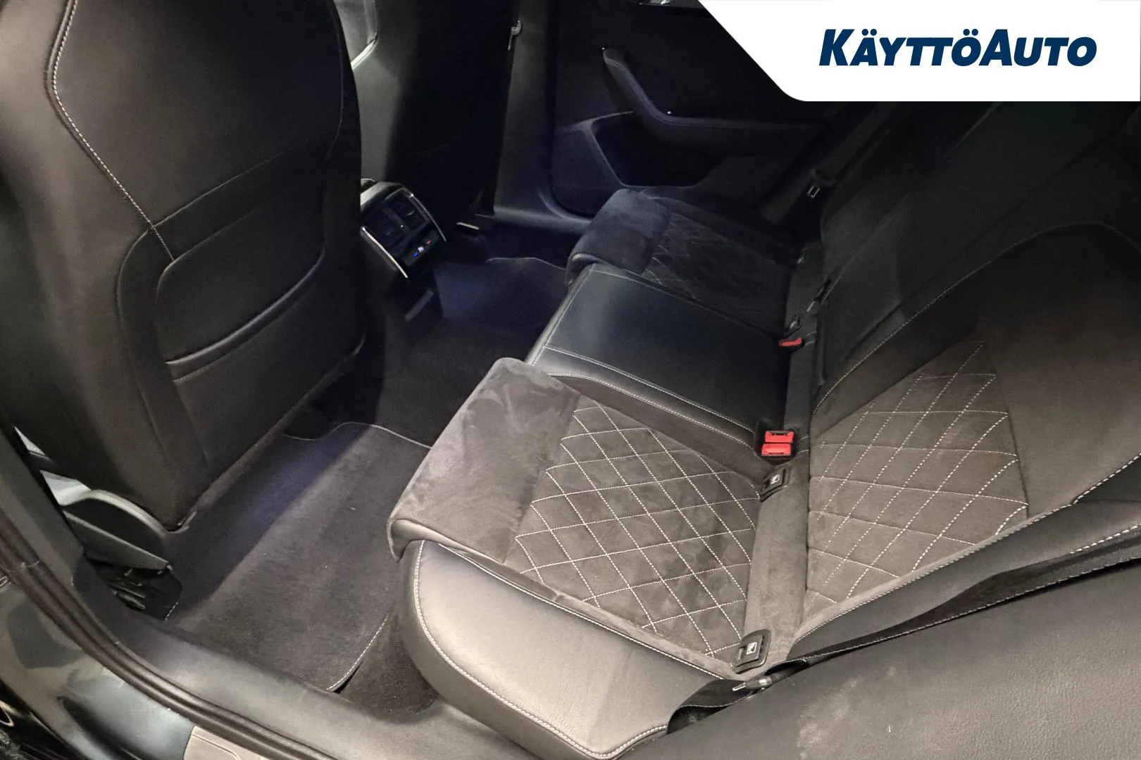 SKODA Superb FOR-609 carousel image