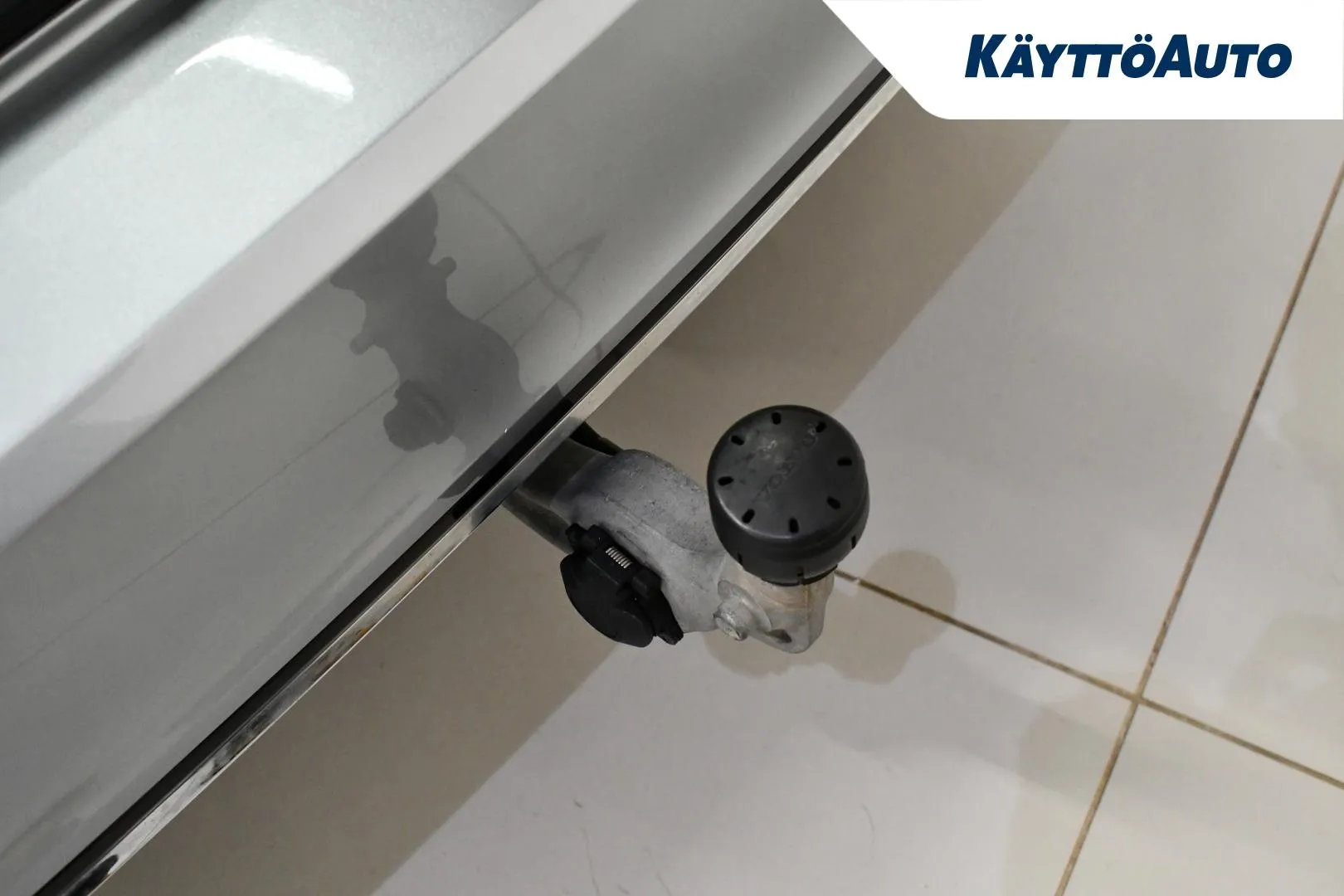 VOLVO V90 CLX-562 carousel image