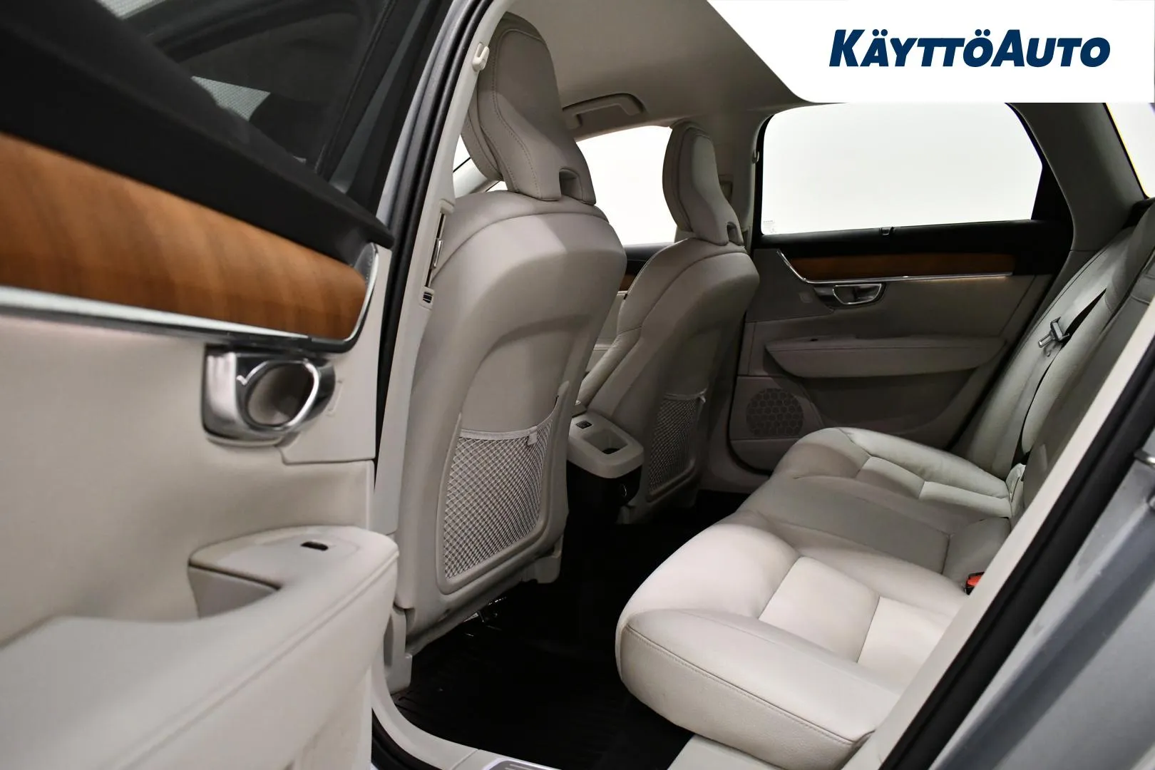 VOLVO V90 CLX-562 carousel image