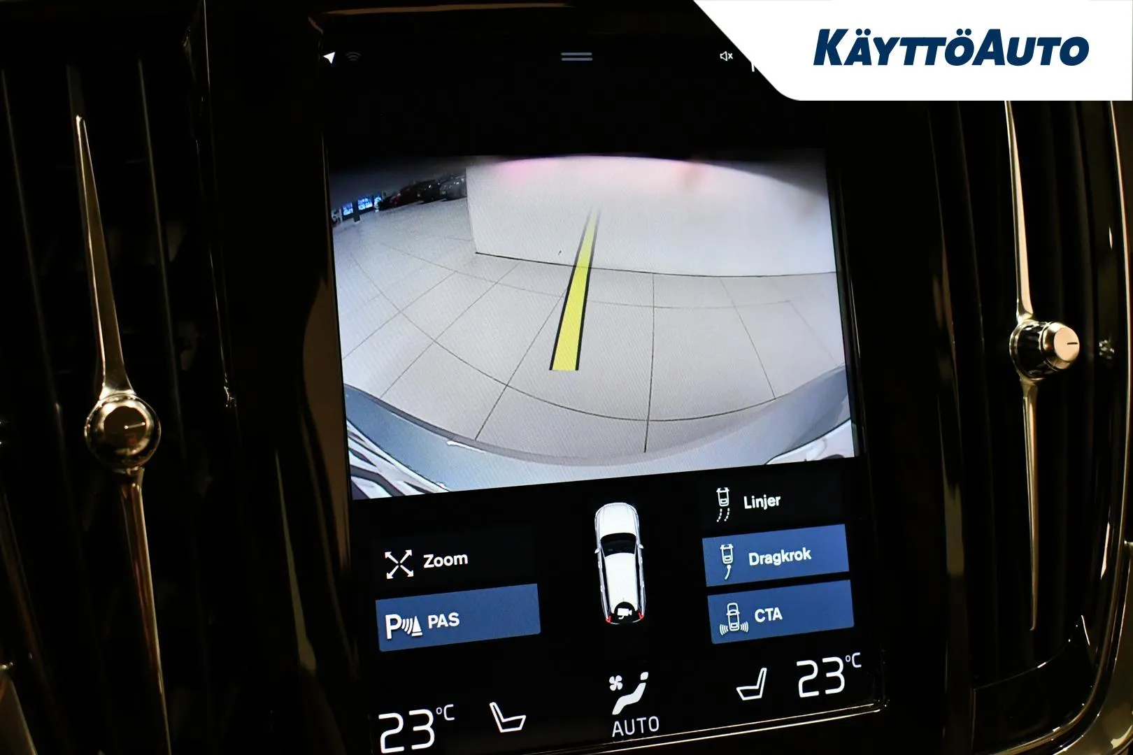 VOLVO V90 CLX-562 carousel image