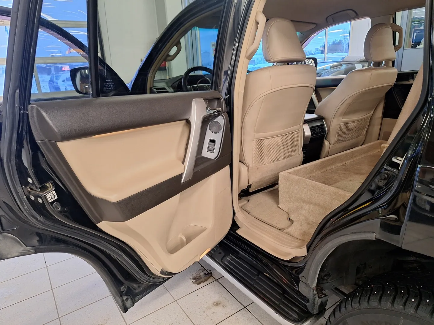 TOYOTA Land Cruiser GMI-953 carousel image