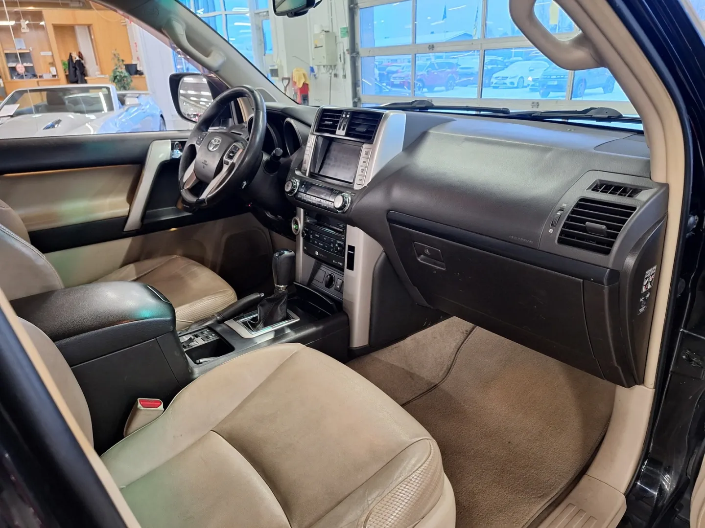 TOYOTA Land Cruiser GMI-953 carousel image