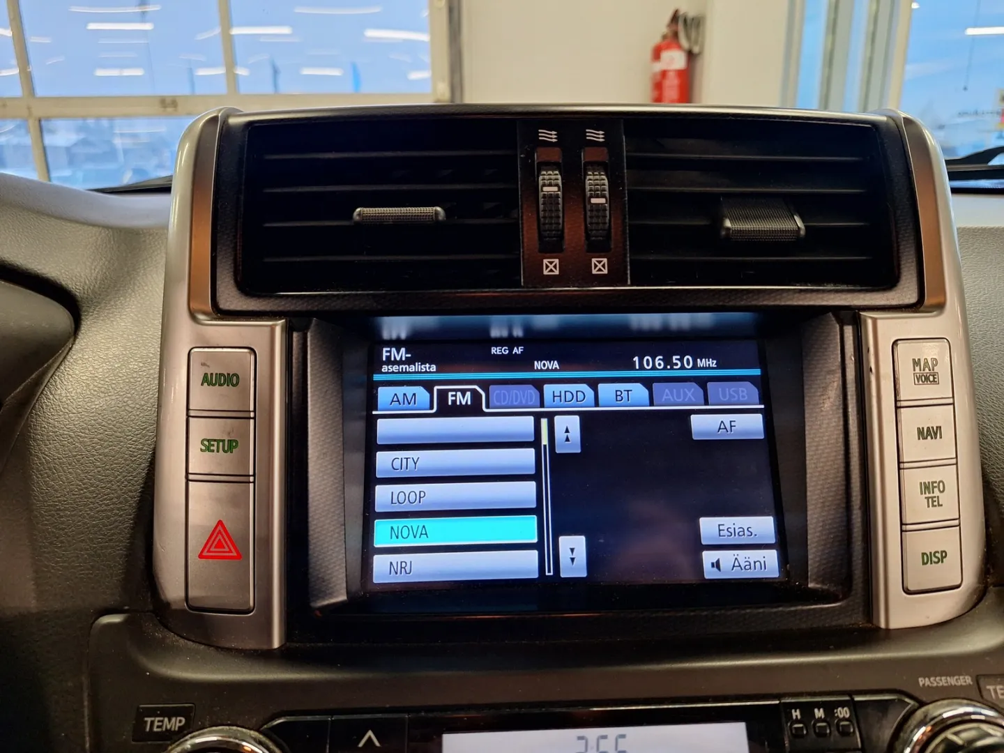 TOYOTA Land Cruiser GMI-953 carousel image