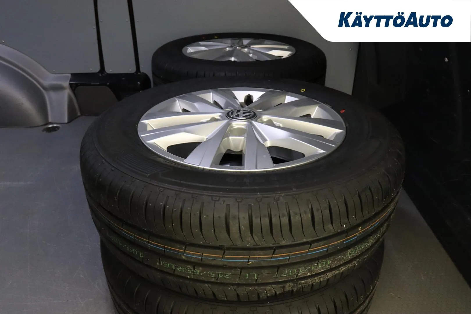 Volkswagen Transporter MOC-418 carousel image