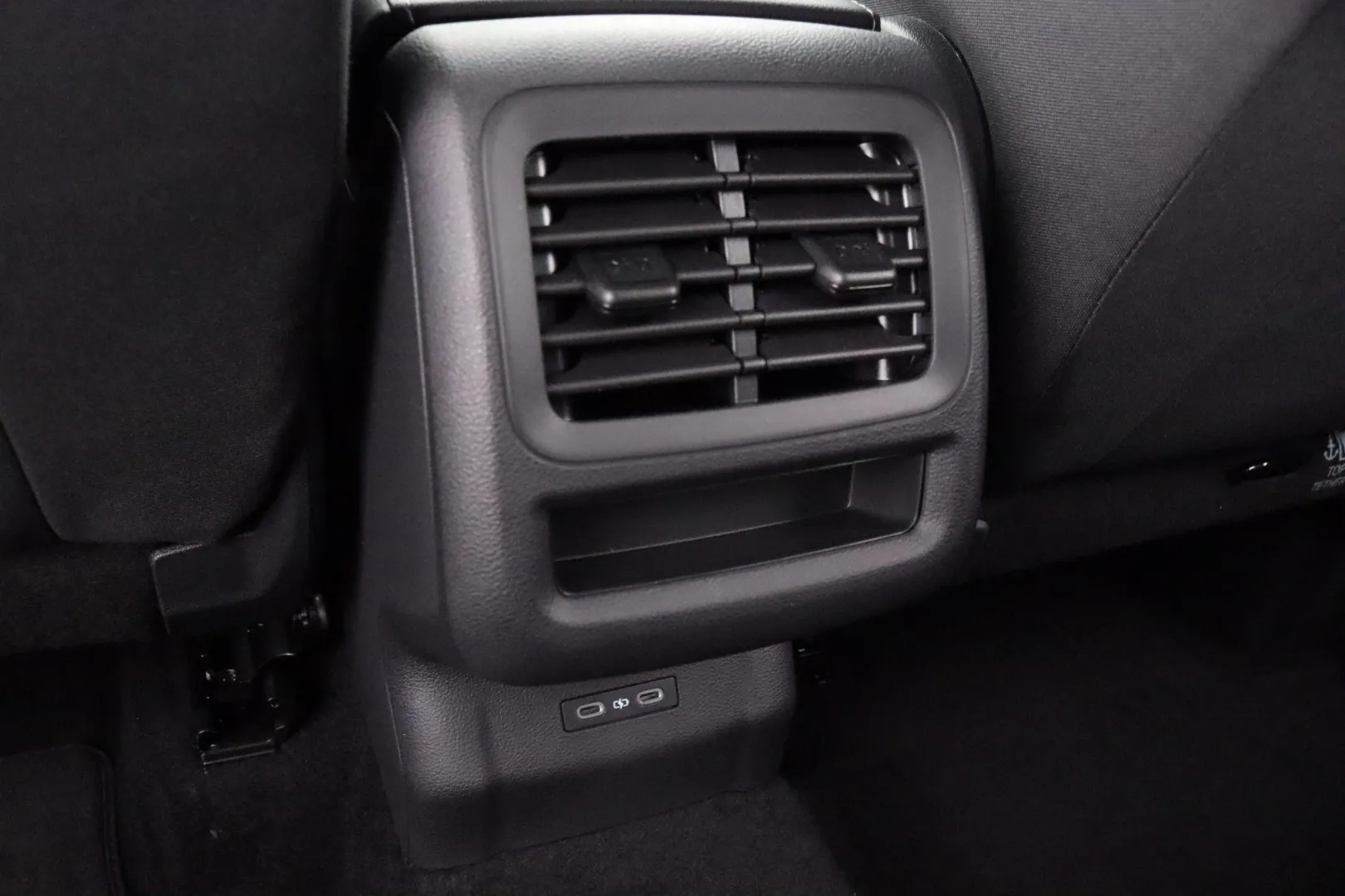 Volkswagen T-Roc NOJ-608 carousel image