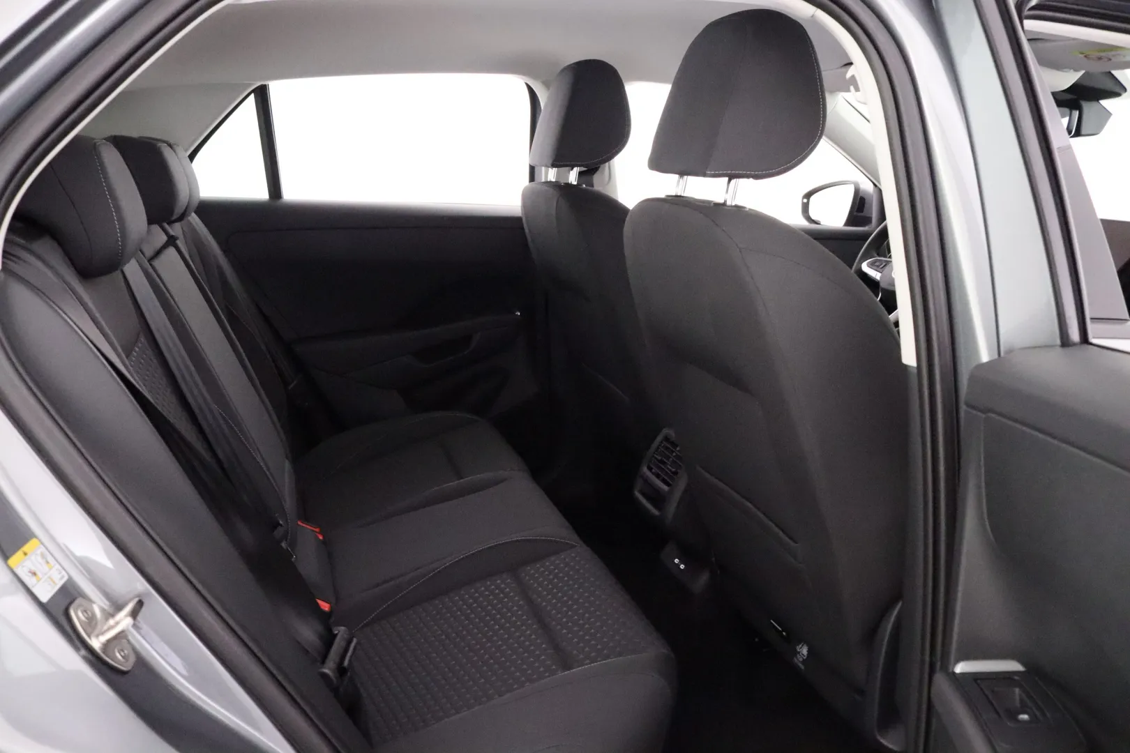 Volkswagen T-Roc NOJ-608 carousel image