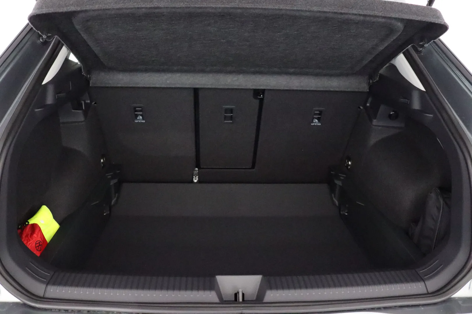 Volkswagen T-Roc NOJ-608 carousel image