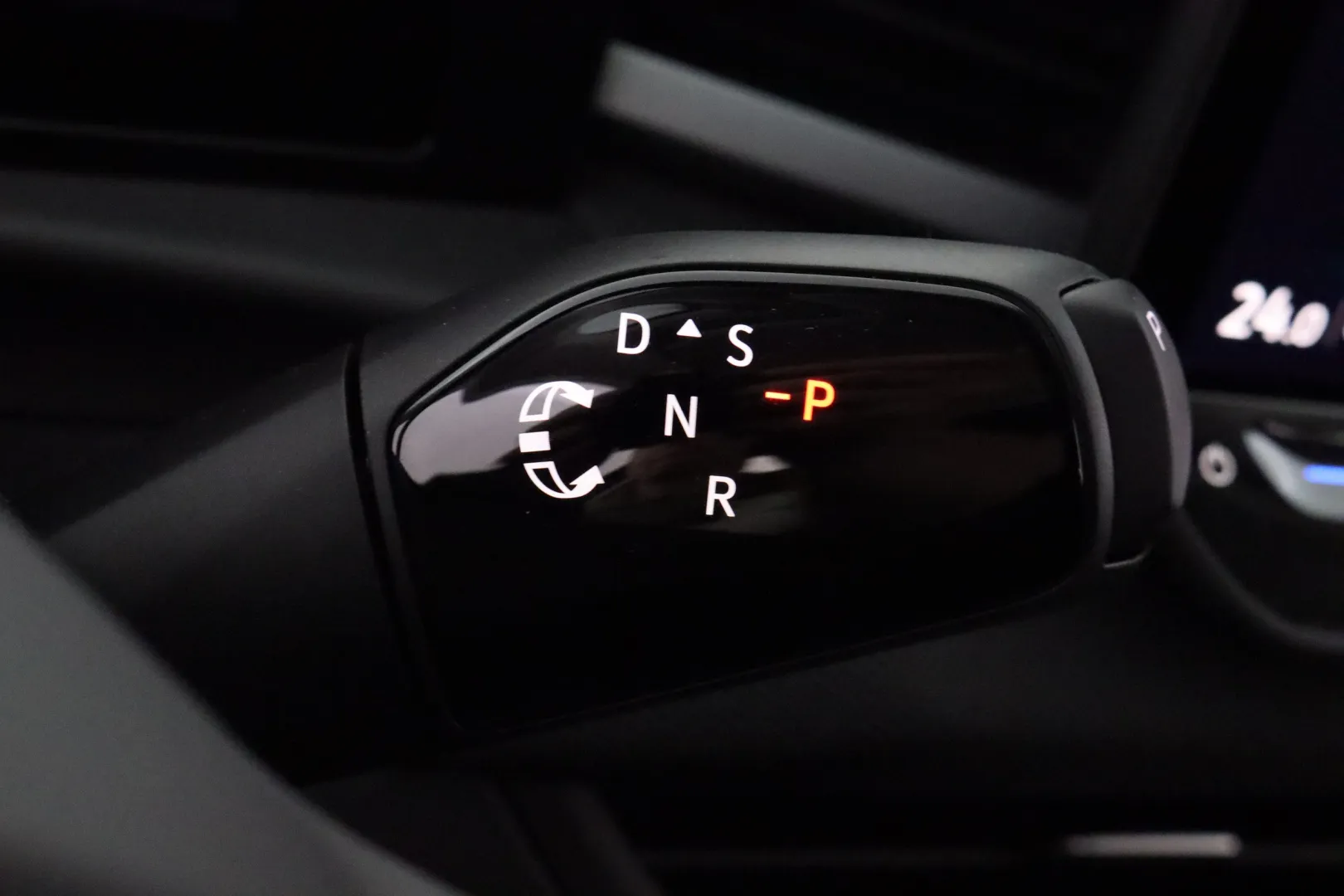 Volkswagen T-Roc NOJ-608 carousel image