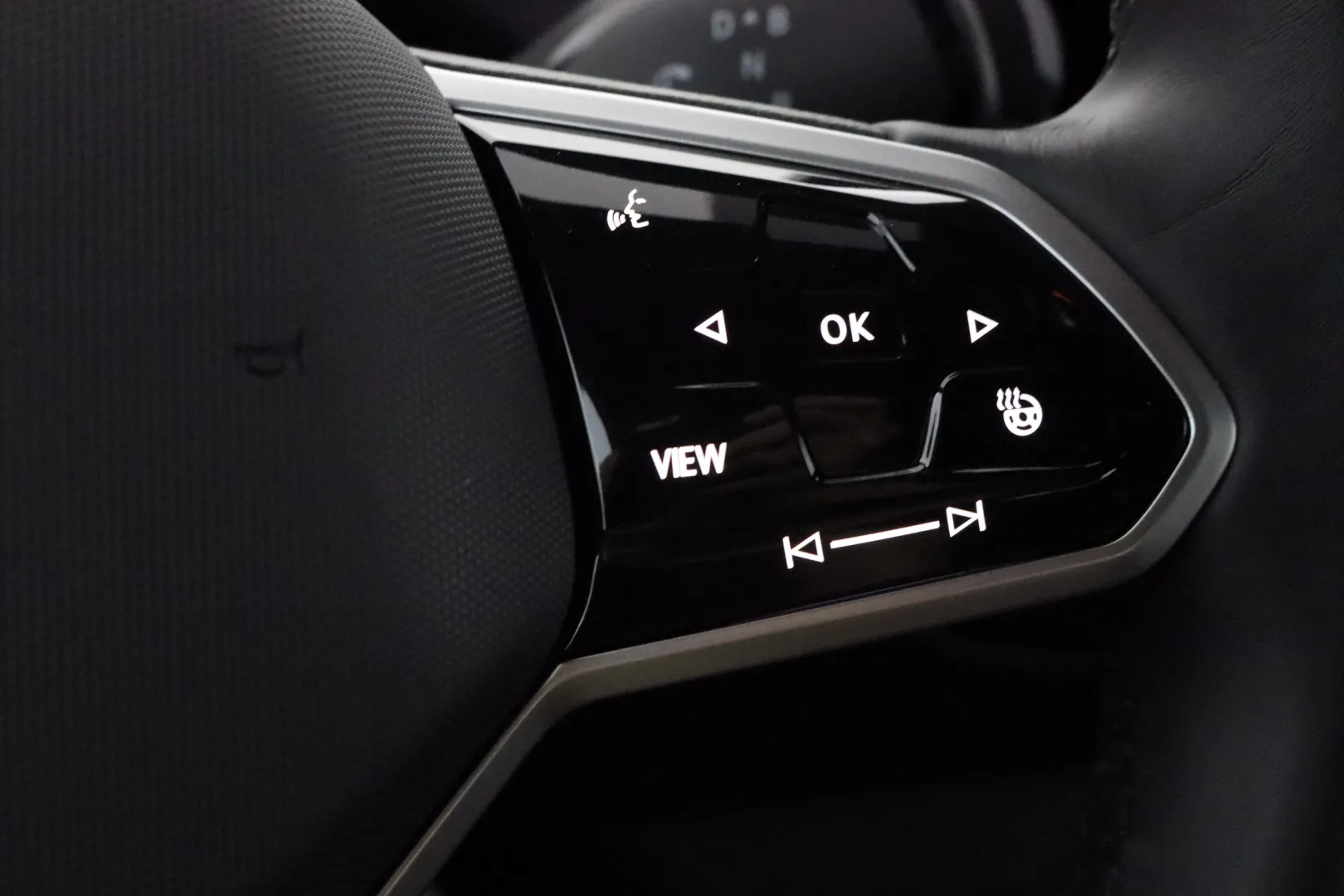 Volkswagen ID.4 RXS-454 carousel image