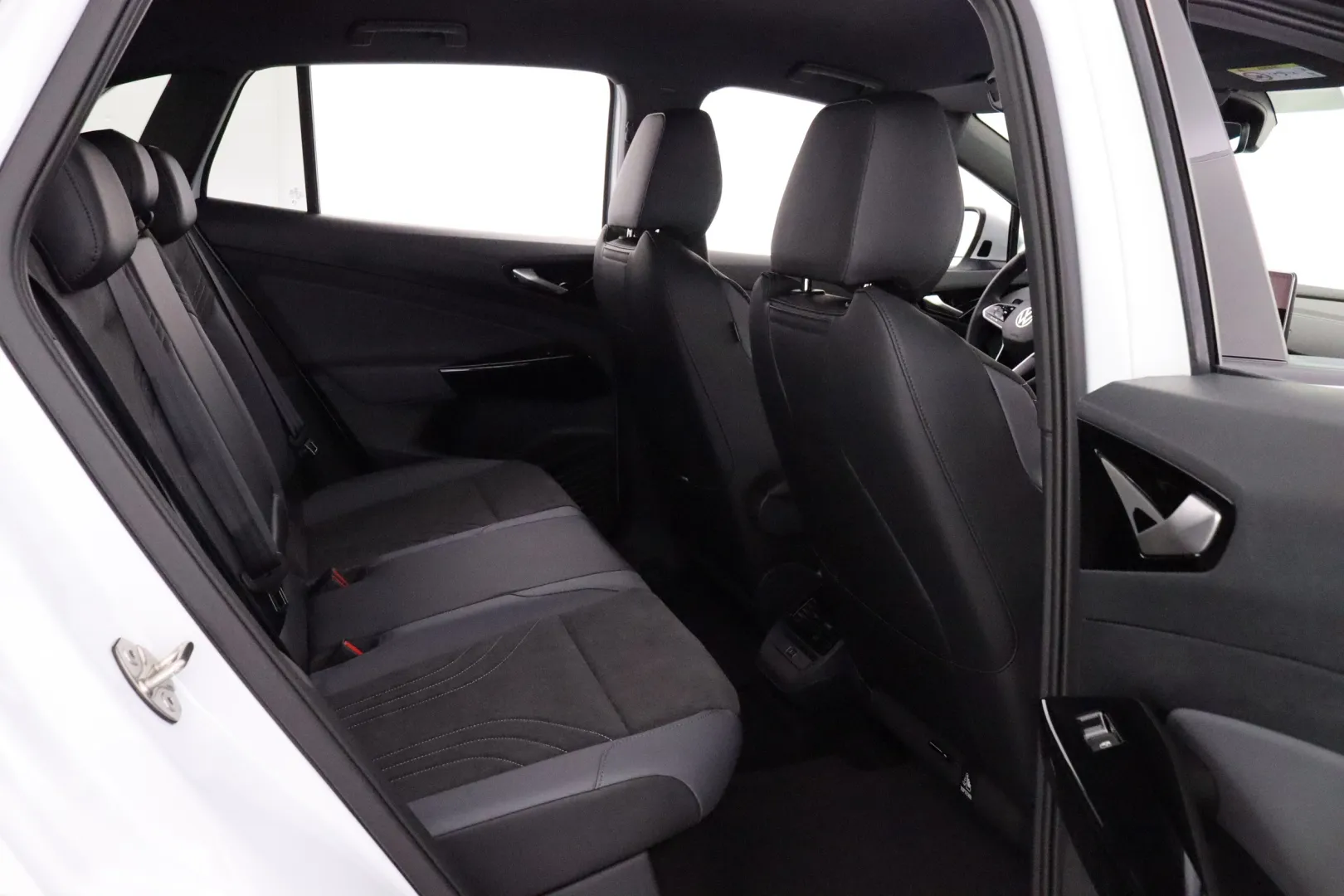 Volkswagen ID.4 RXS-454 carousel image