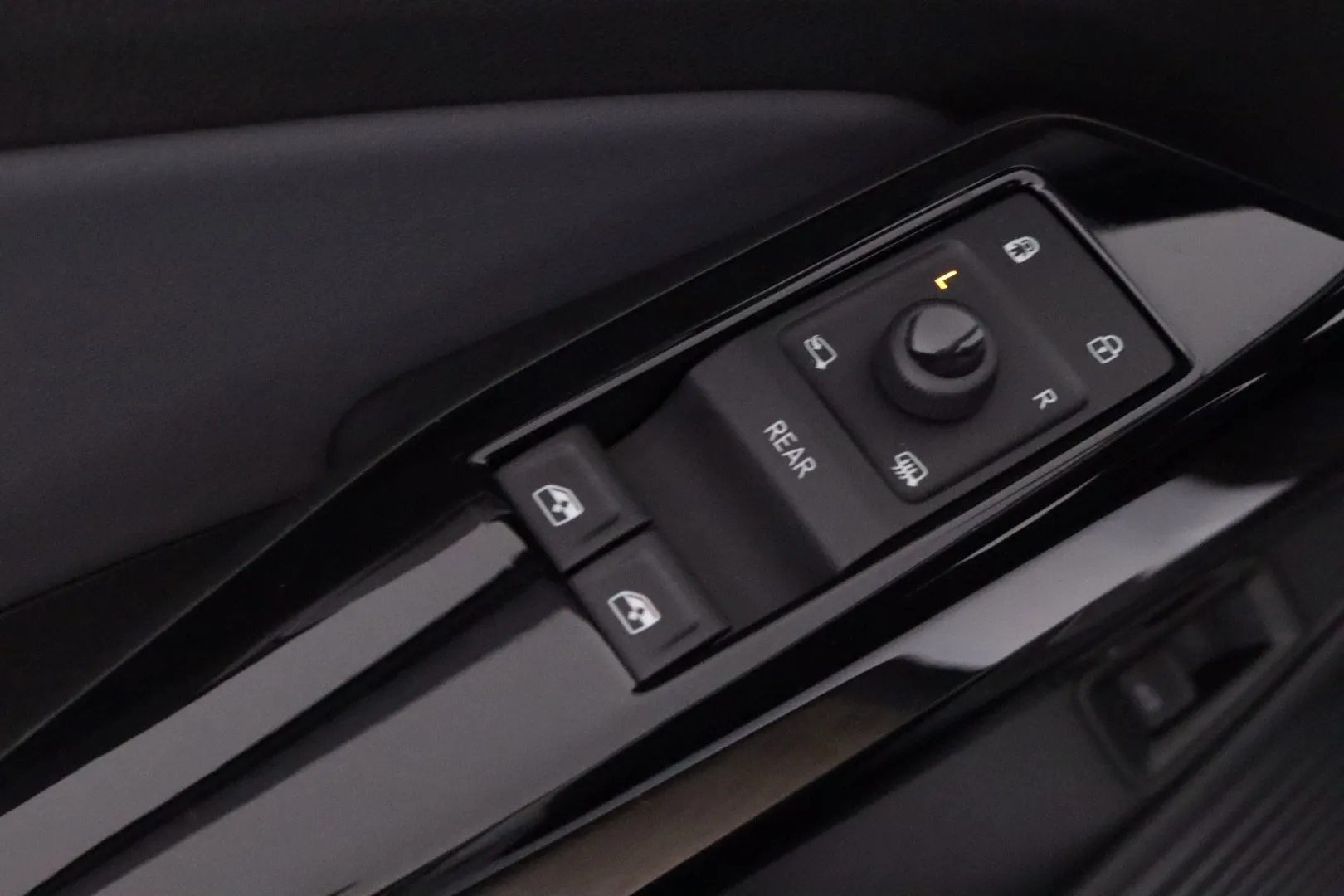 Volkswagen ID.4 RXS-454 carousel image