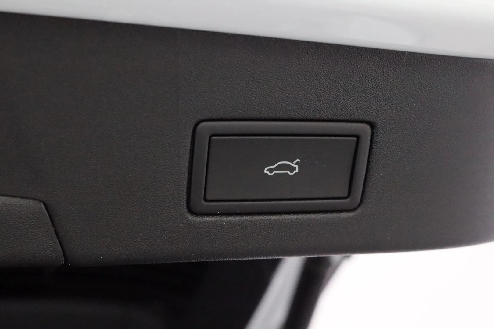 Volkswagen ID.4 RXS-454 carousel image