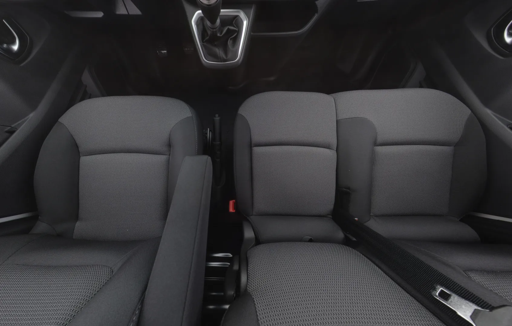 Nissan Primastar FSR-874 carousel image