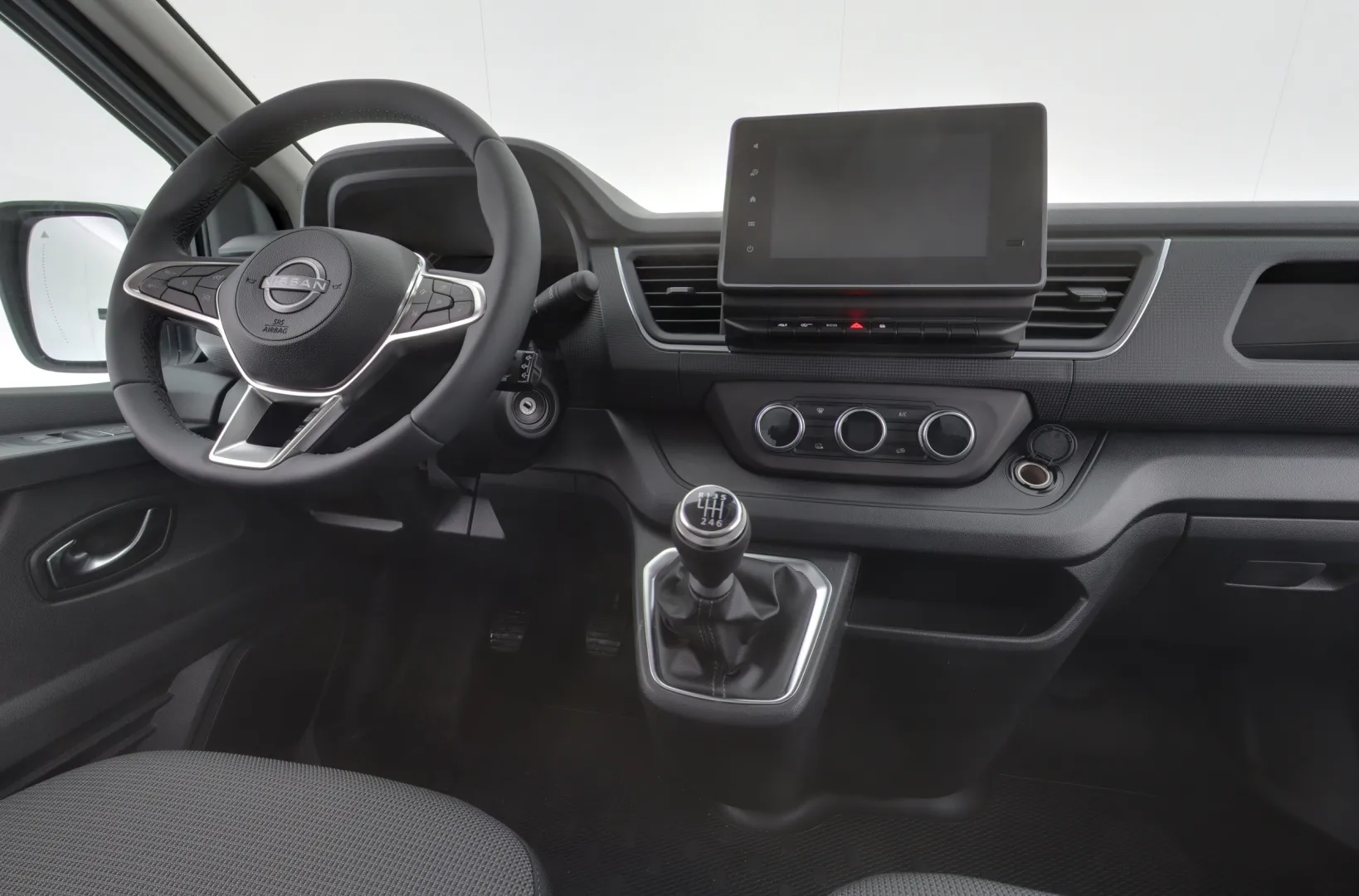 Nissan Primastar FSR-877 carousel image