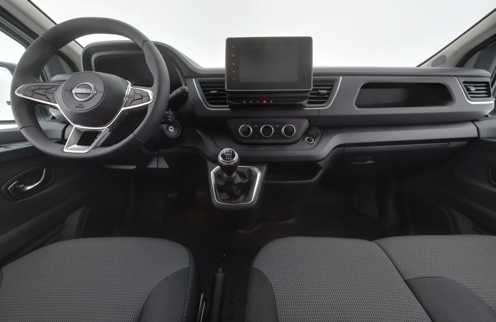 Nissan Primastar FSR-877 carousel image