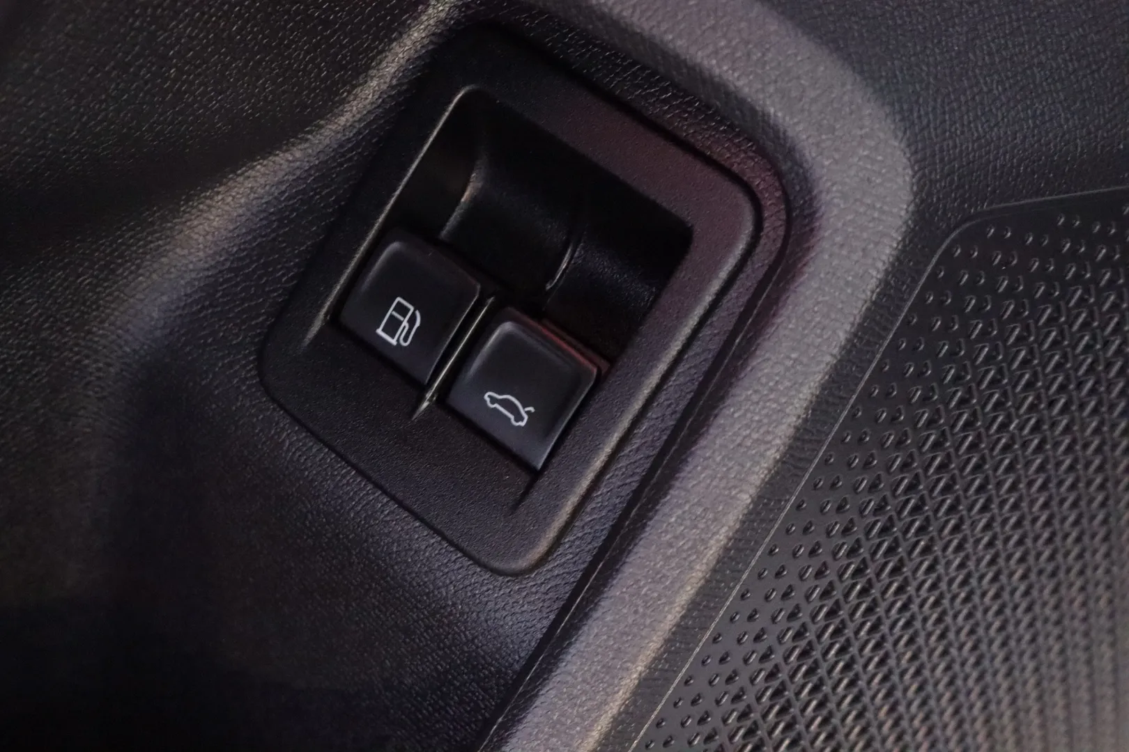 SEAT Leon Sportstourer MPK-573 carousel image