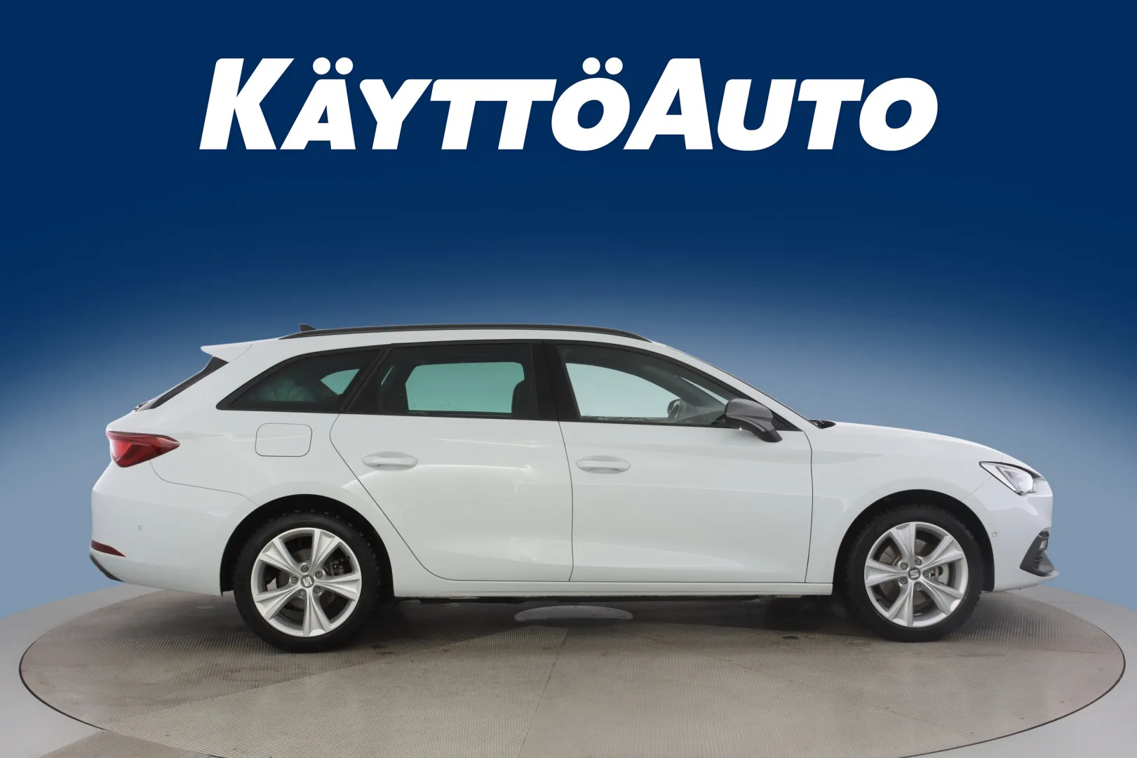 SEAT Leon Sportstourer MPK-573 carousel image