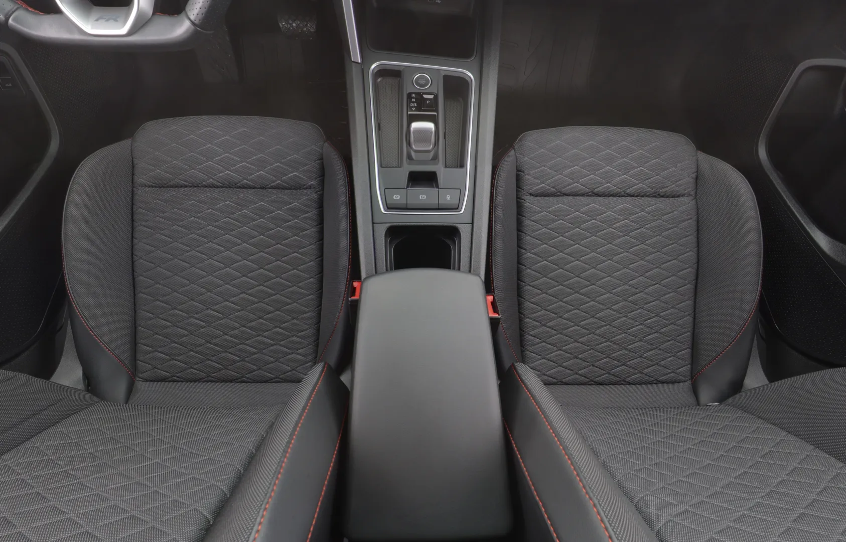 SEAT Leon Sportstourer MPK-573 carousel image