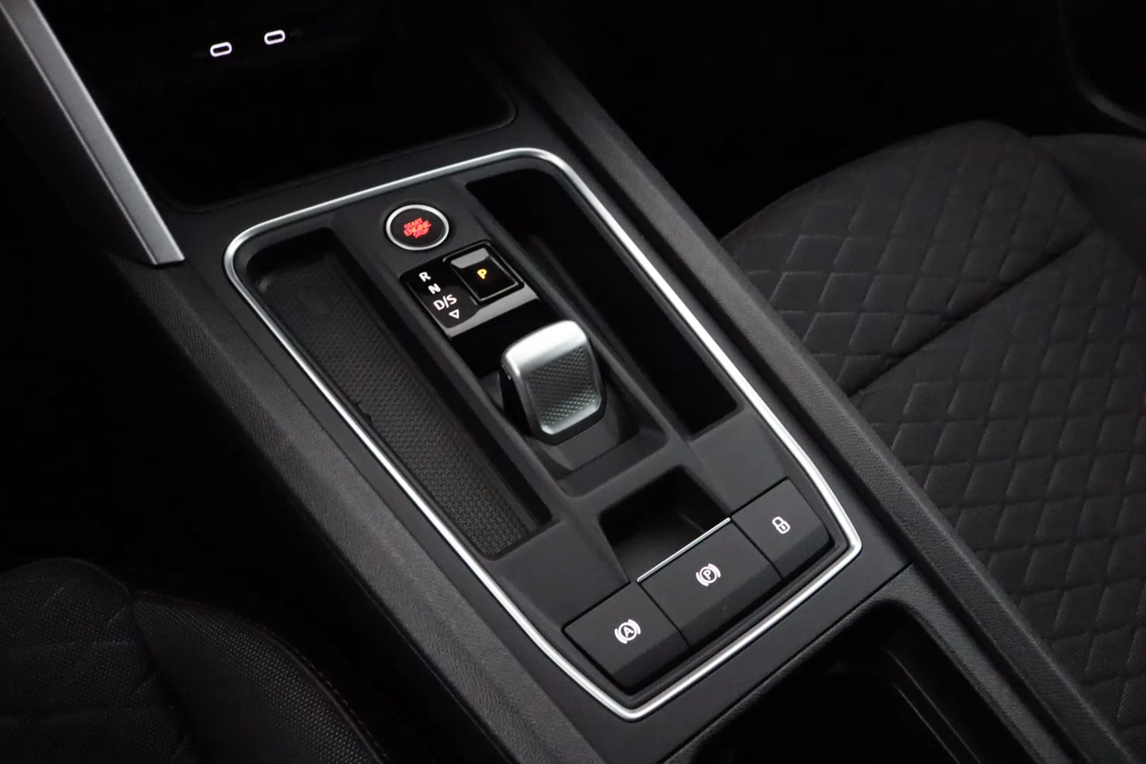 SEAT Leon Sportstourer MPK-573 carousel image